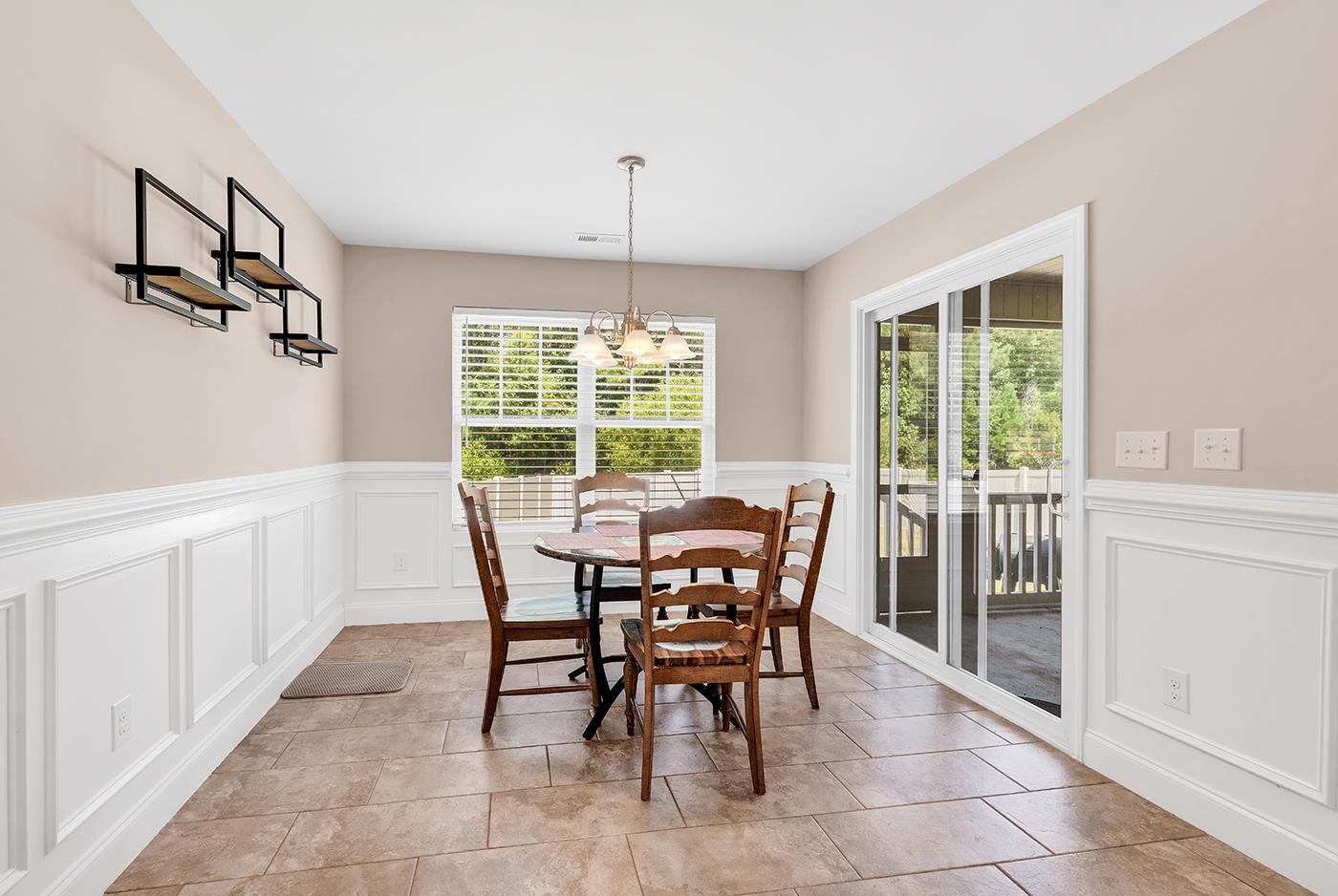 4485 Marshwood Dr. Property Photo 14
