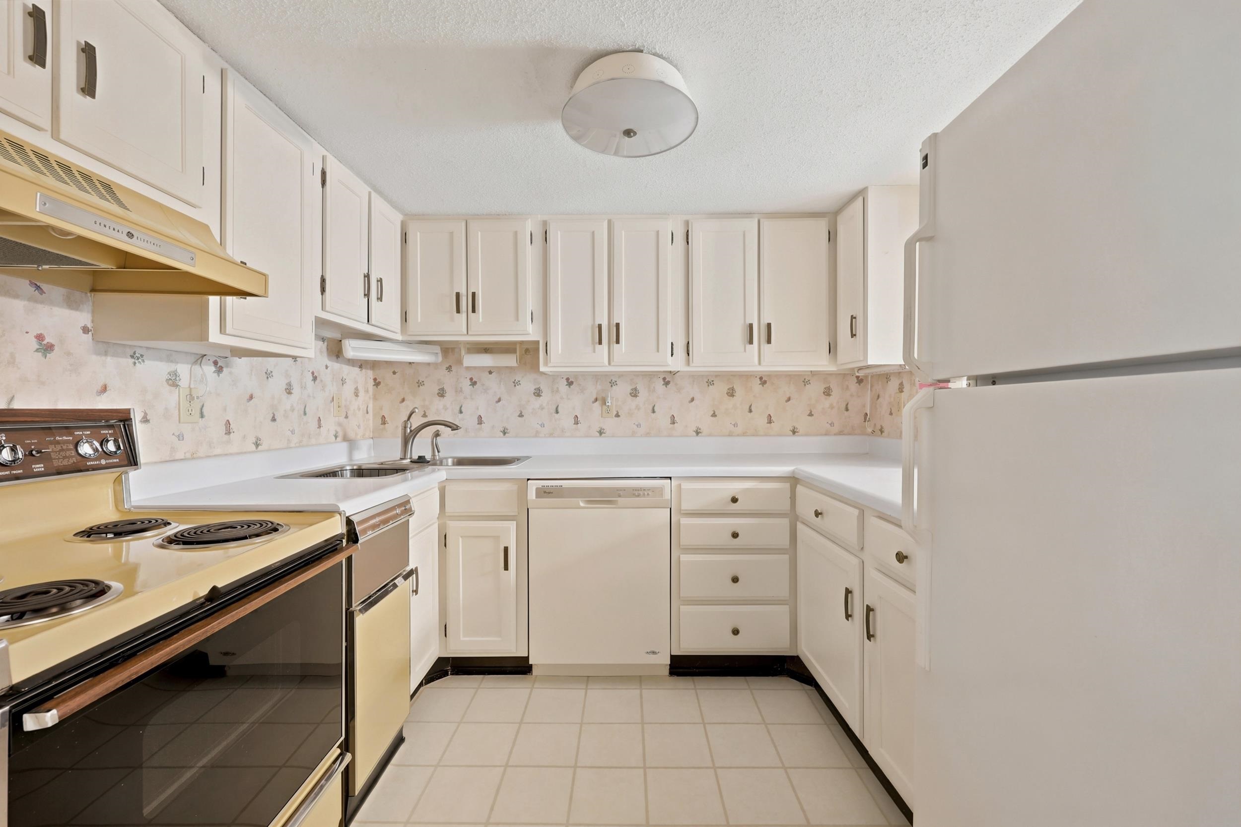 7601 N Ocean Blvd. Property Photo 9