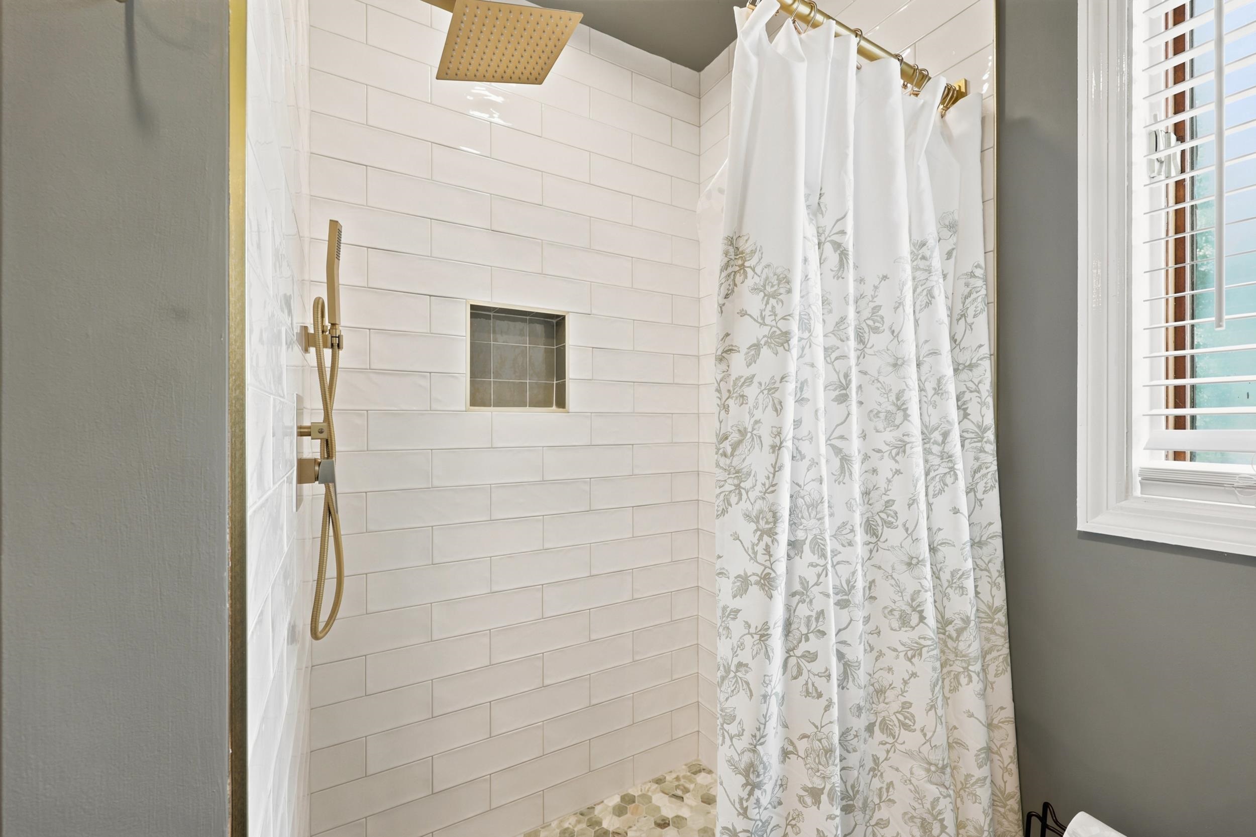 109 E Coker Ln. Property Photo 29