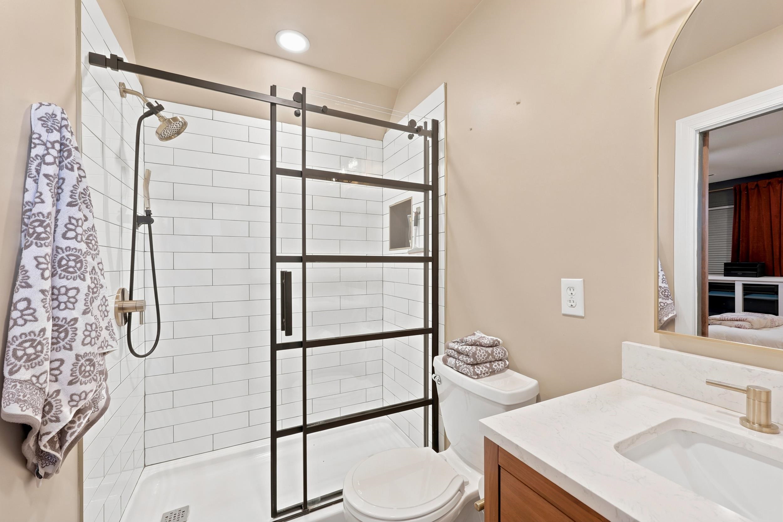 109 E Coker Ln. Property Photo 33