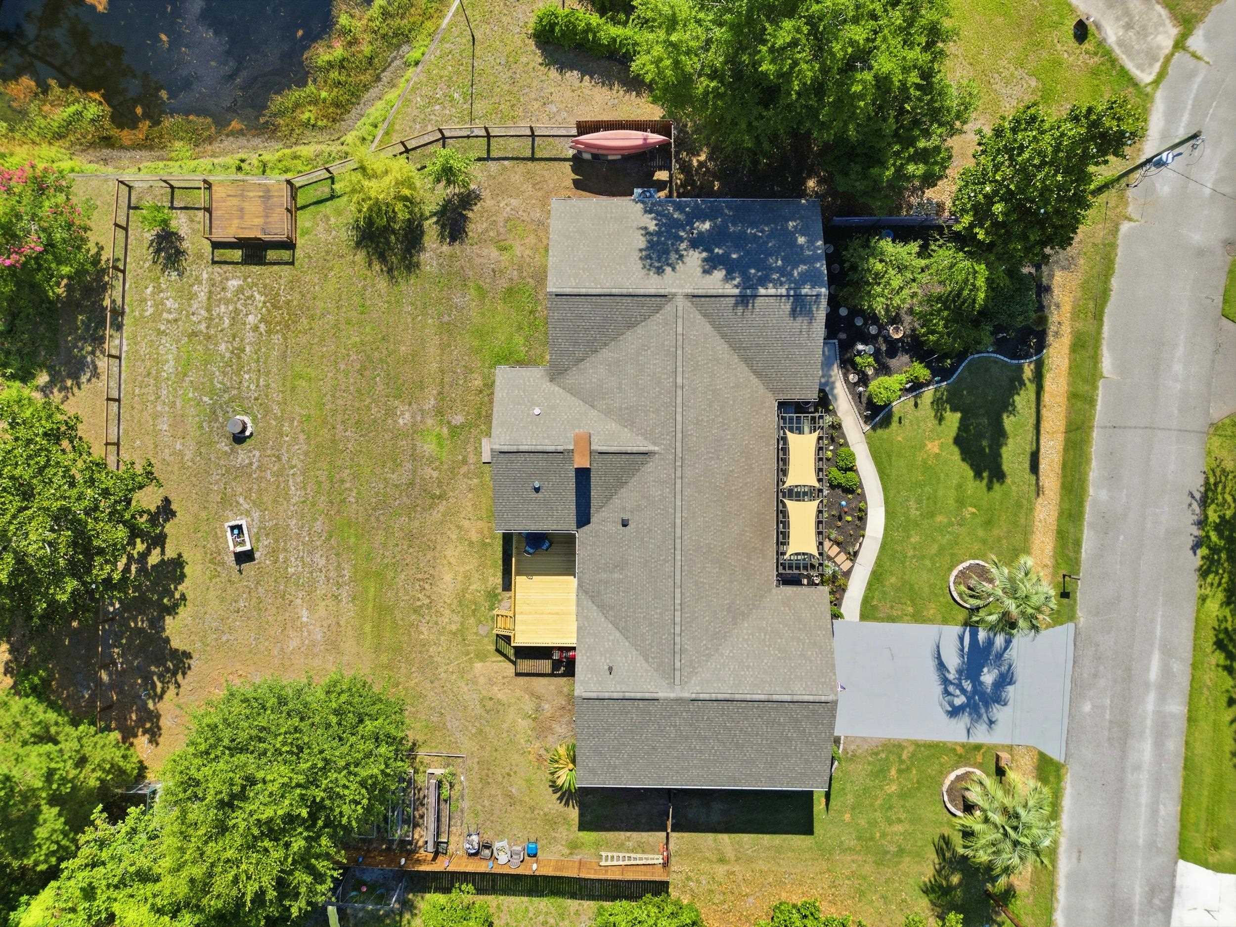 109 E Coker Ln. Property Photo 44