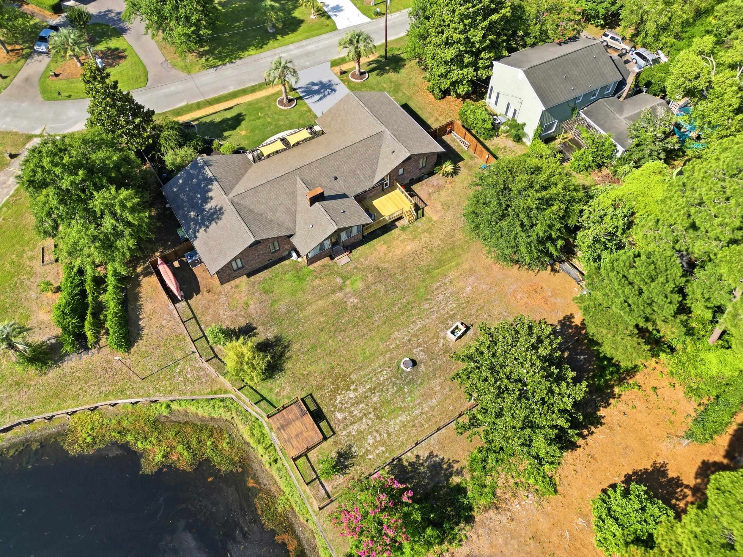 109 E Coker Ln. Property Photo 45