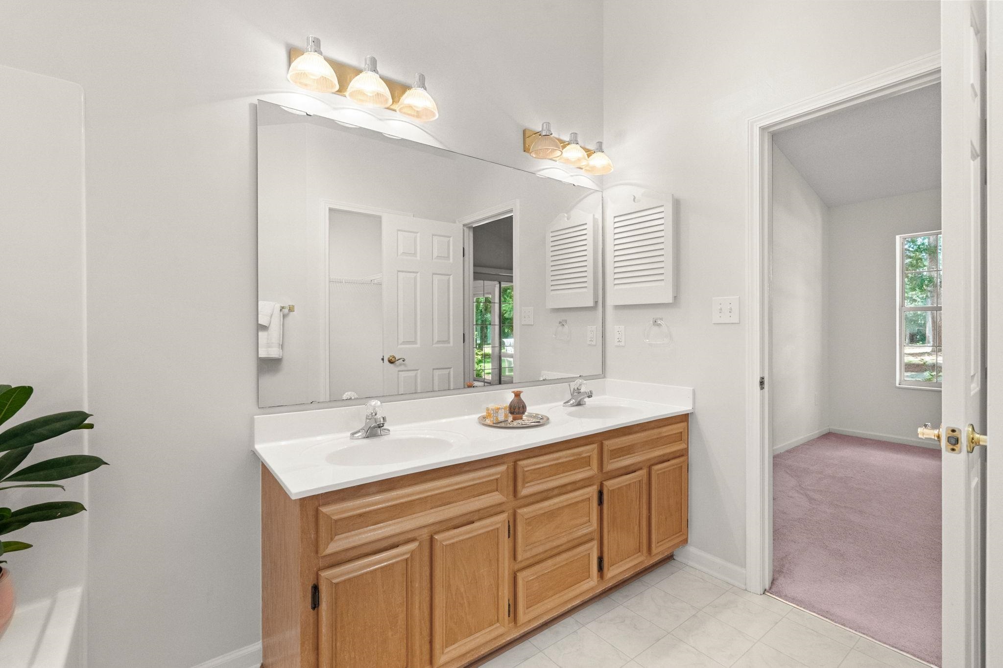157 Mackinley Circle Property Photo 28