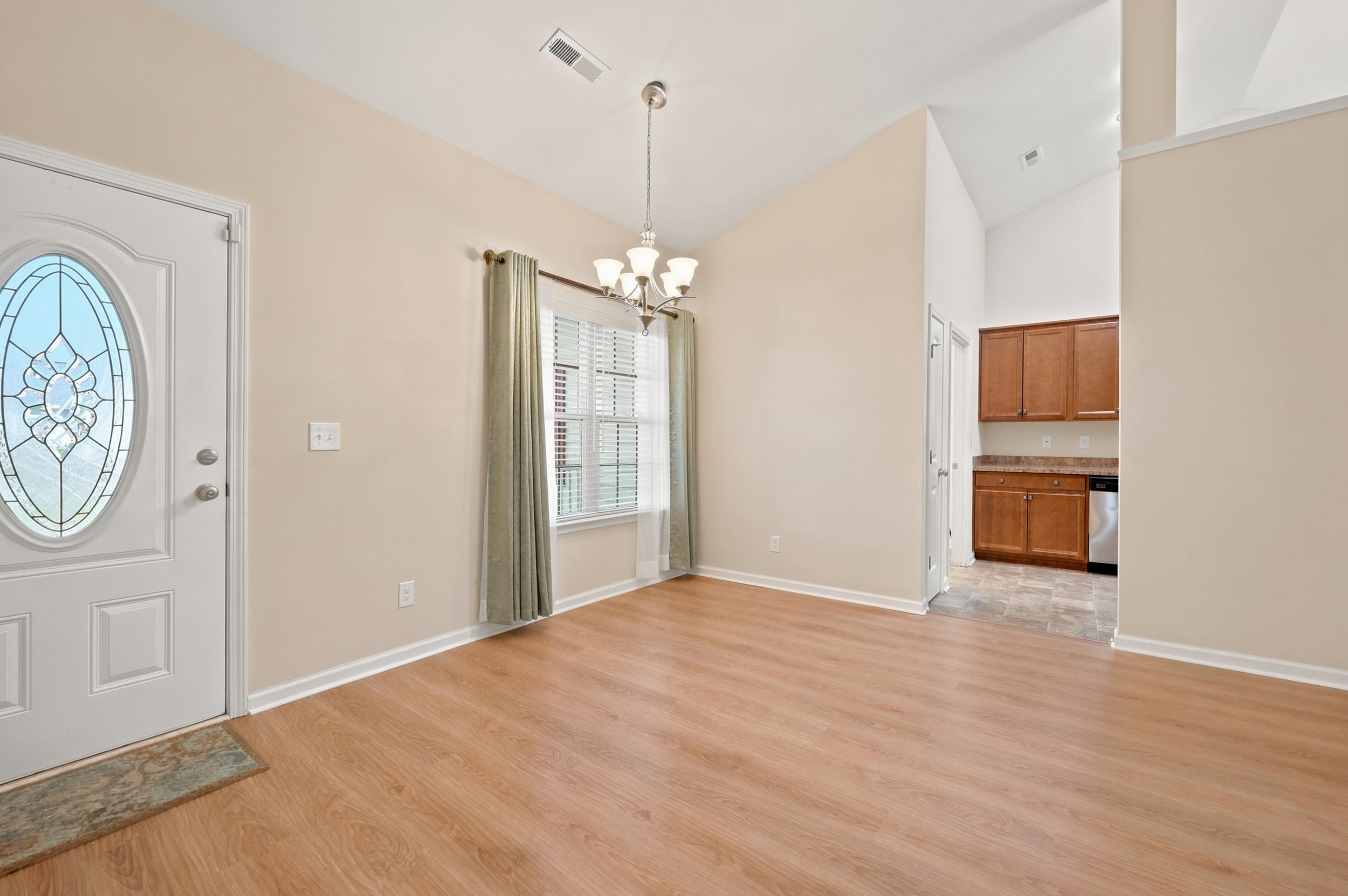 346 Lenox Dr. Property Photo 5