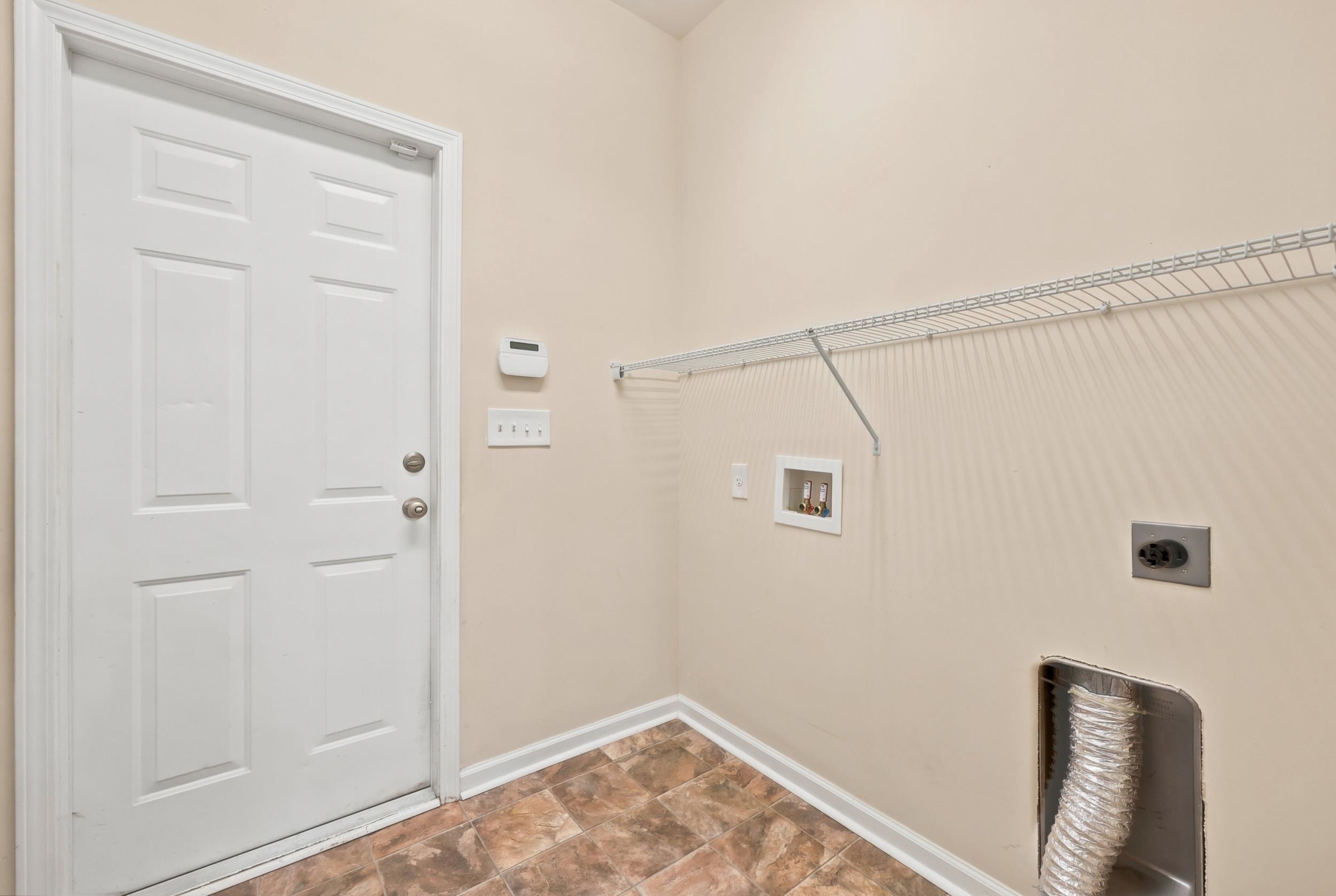 346 Lenox Dr. Property Photo 27