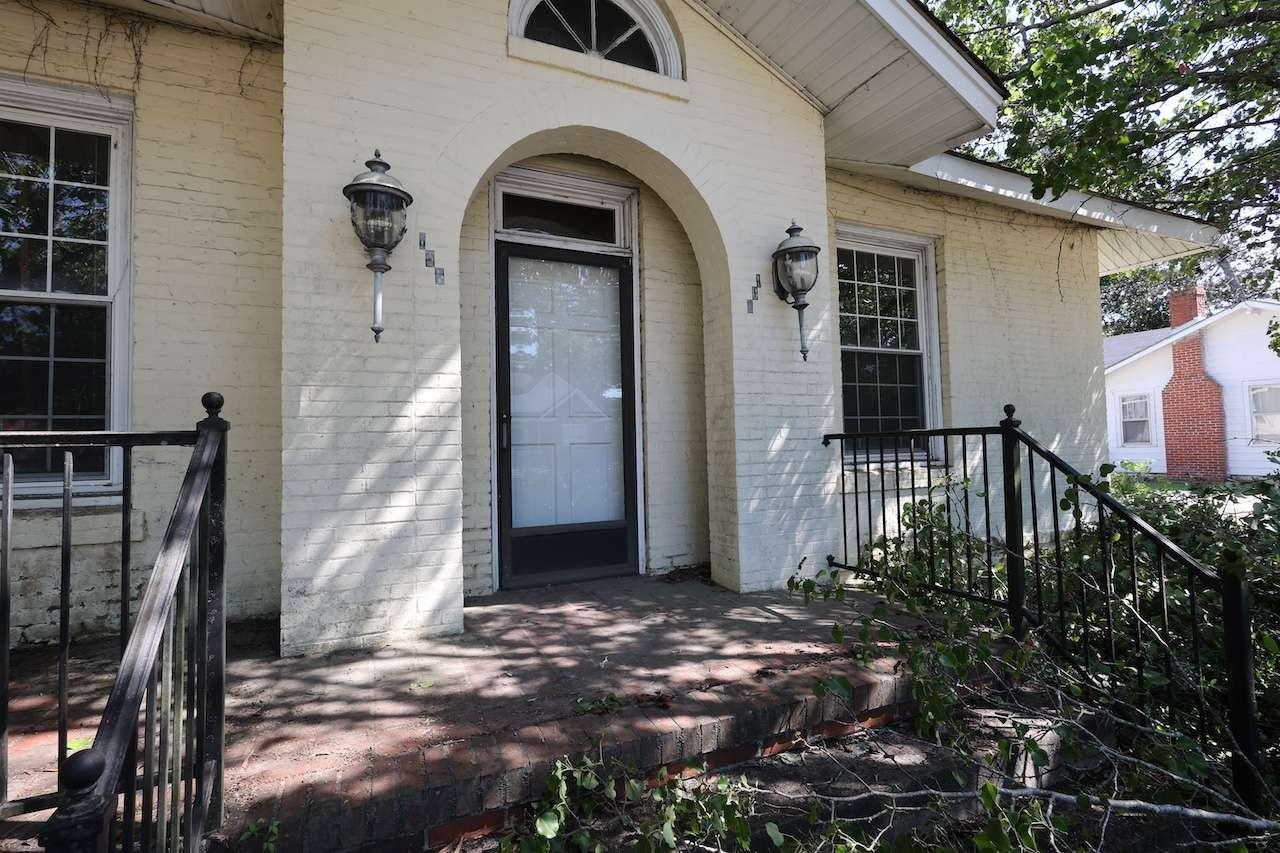 108 W Smith St. Property Photo 3
