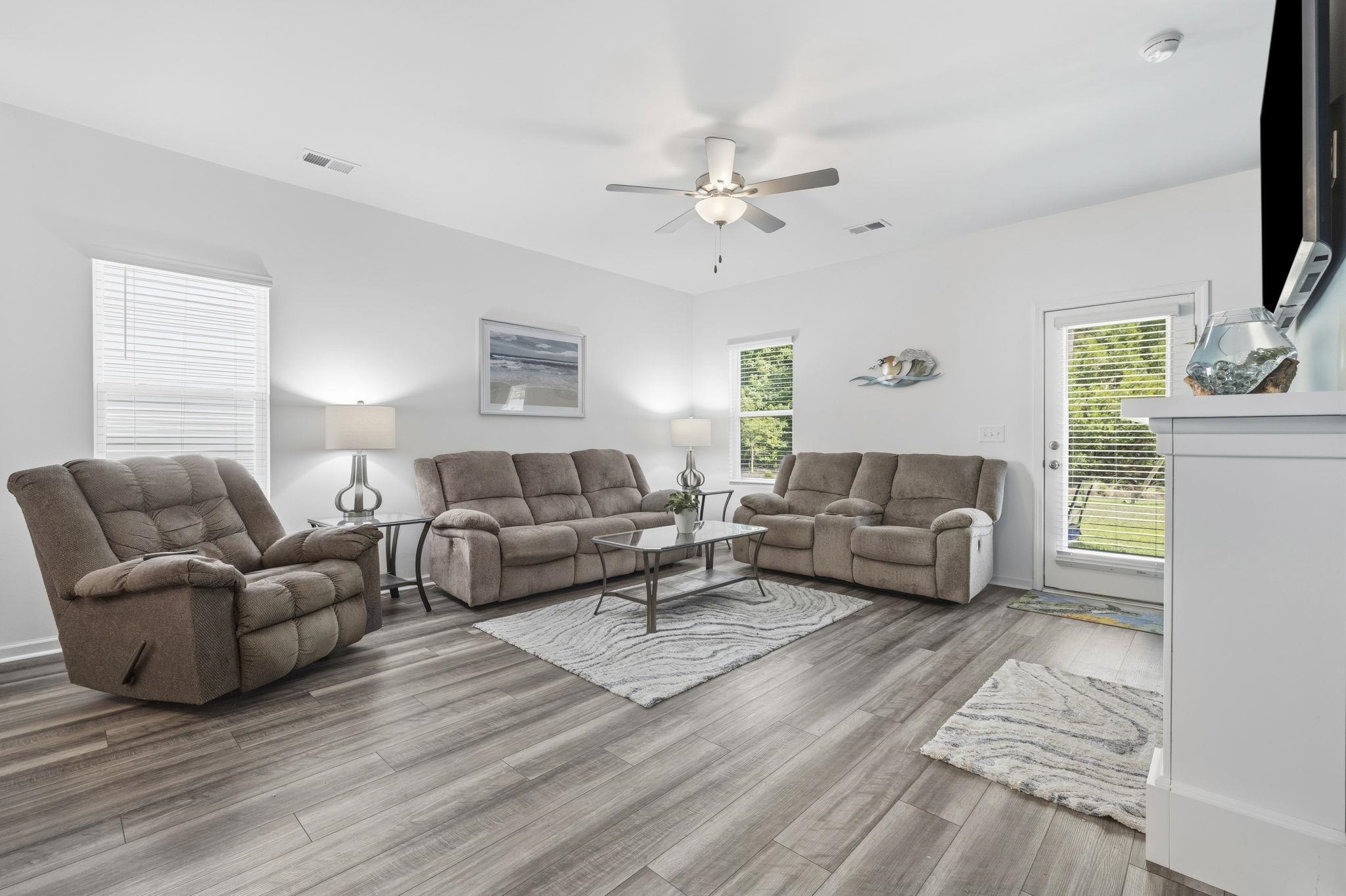 1242 Boswell Ct. Property Photo 6