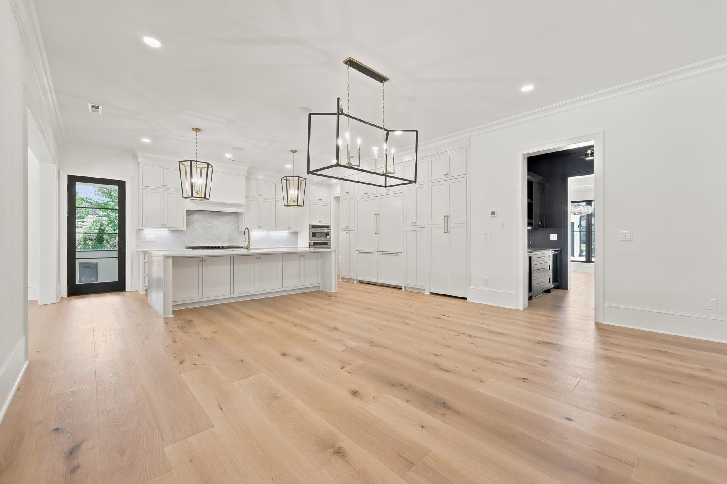 9413 Park St. Property Photo 16