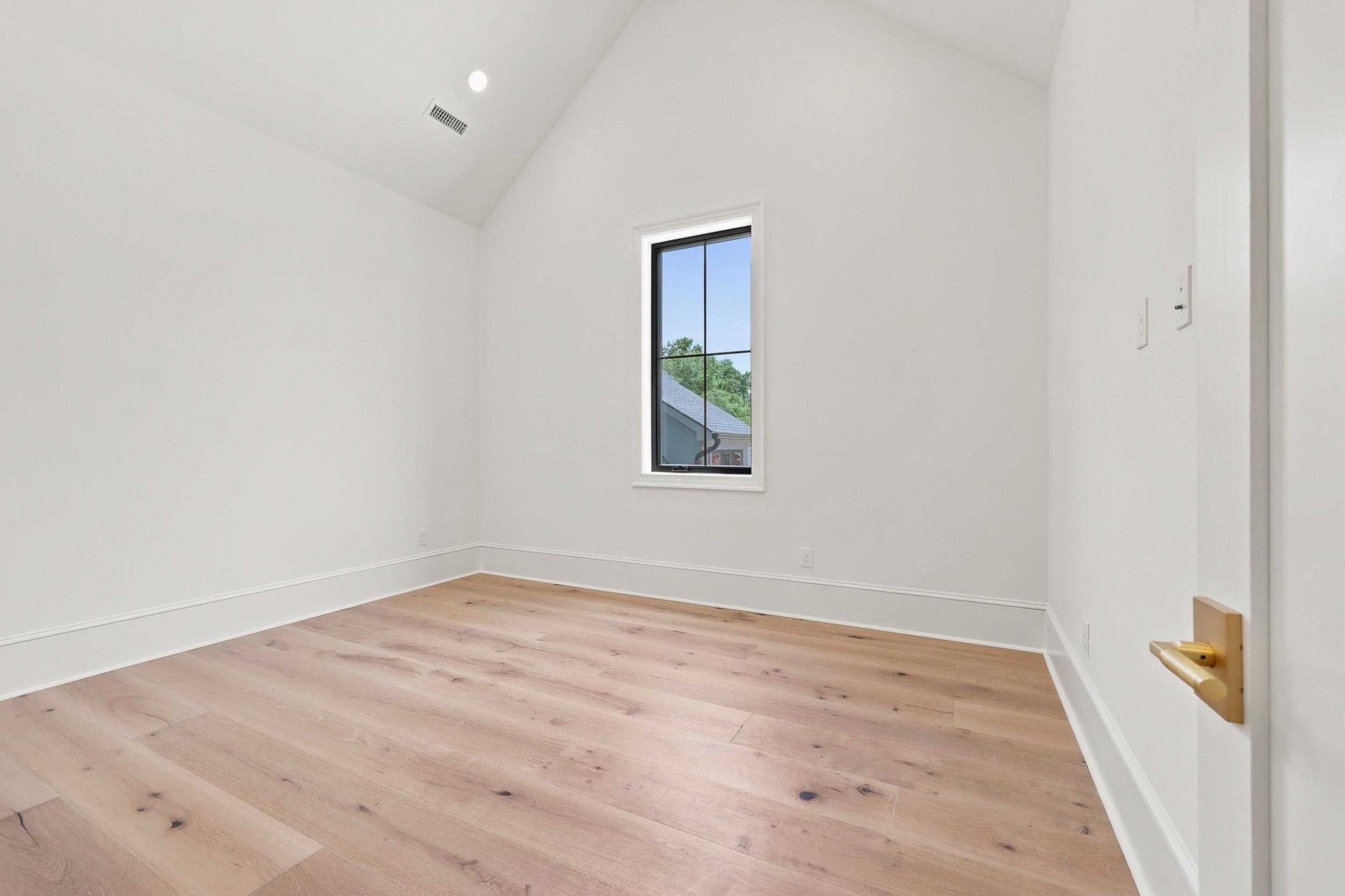 9413 Park St. Property Photo 54