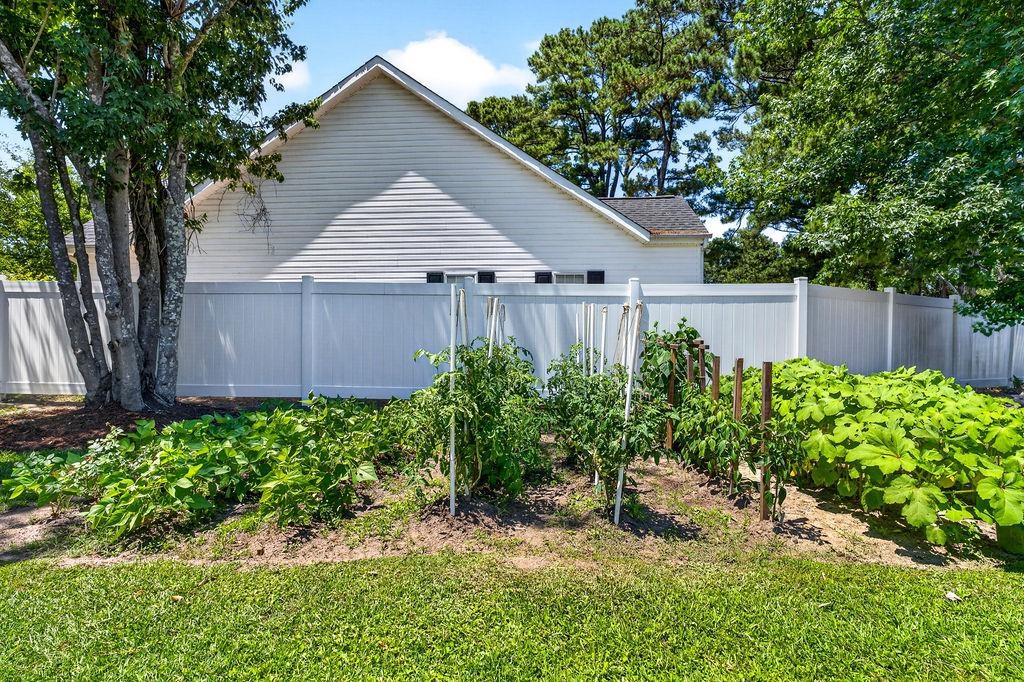 146 Robert Conway Ct. Property Photo 31
