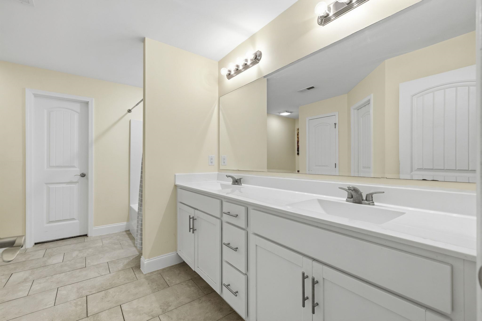 912 Cygnet Dr. Property Photo 17