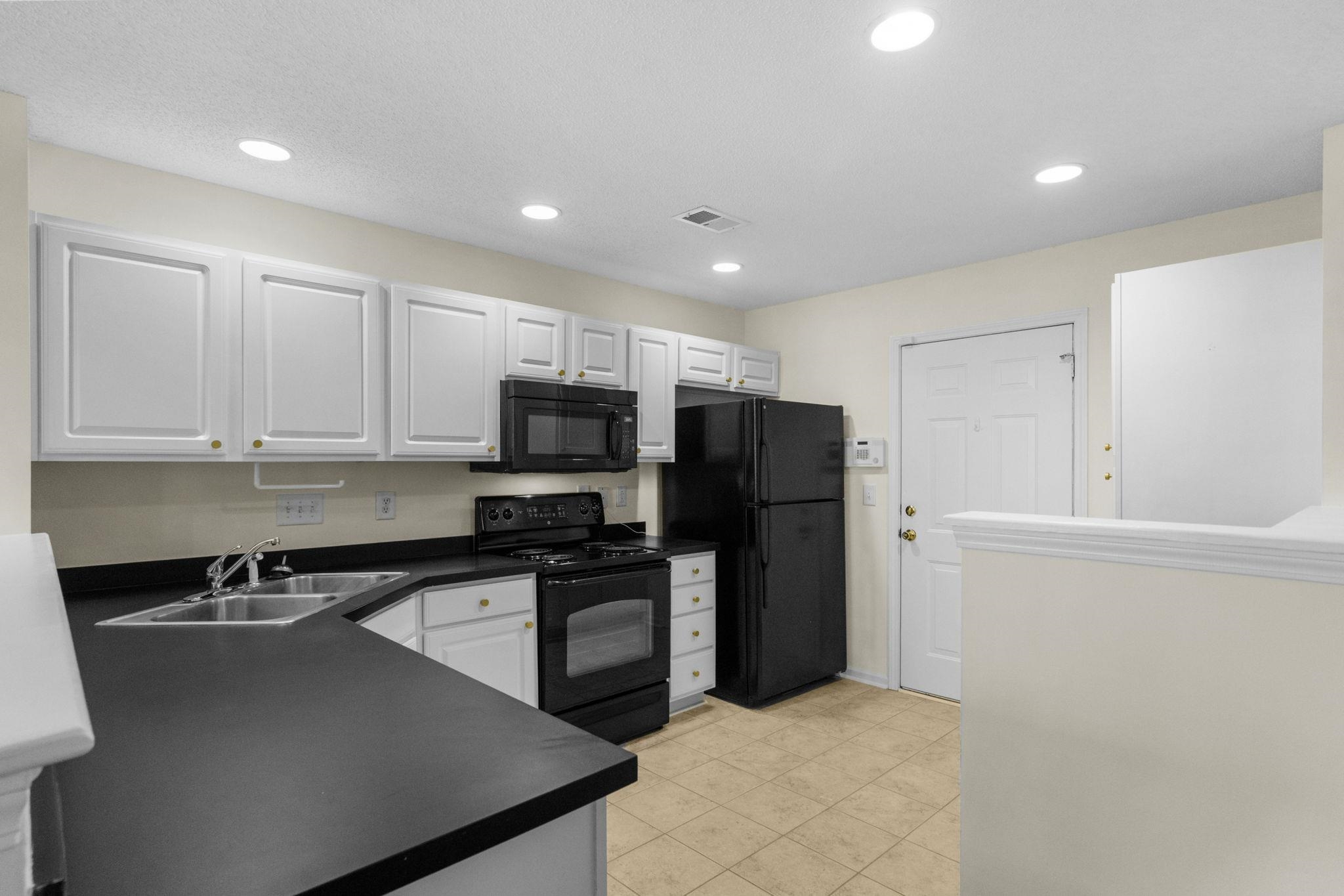 136 Sardis Dr. Property Photo 21