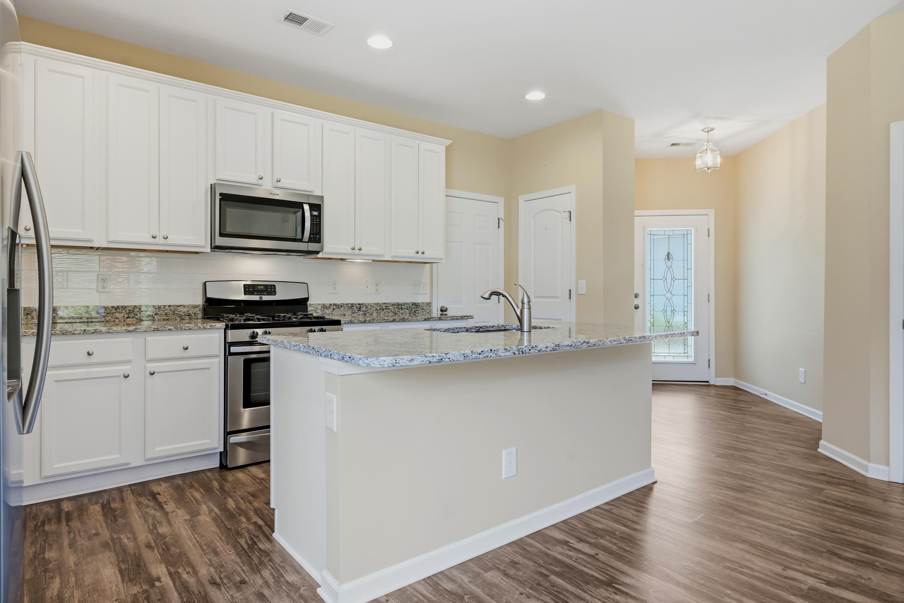 909 Cypress Way Property Photo 13