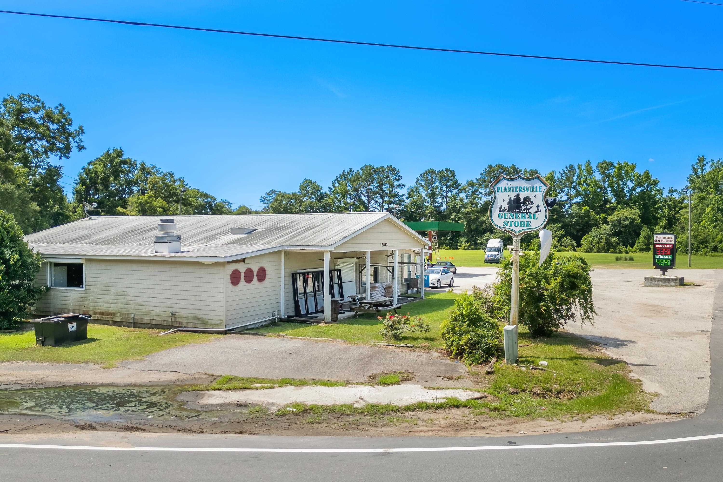 13812 N Fraser St. Property Photo 3