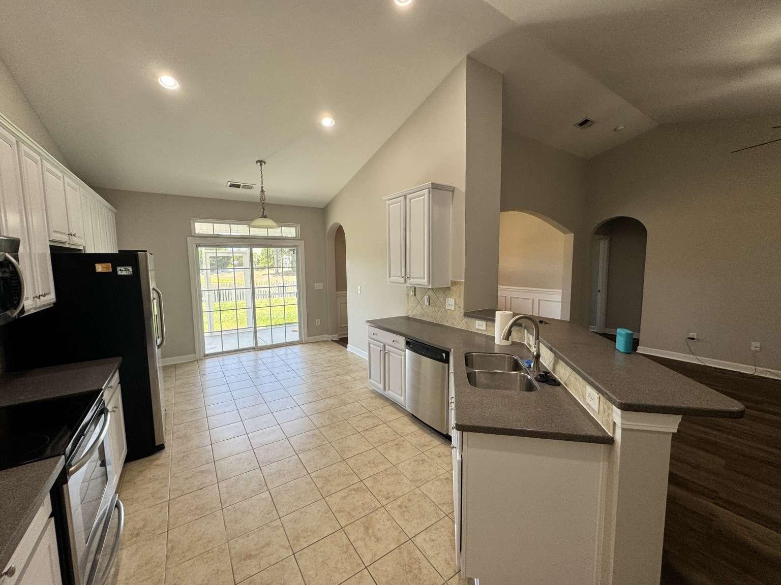 4528 Marshwood Dr. Property Photo 4