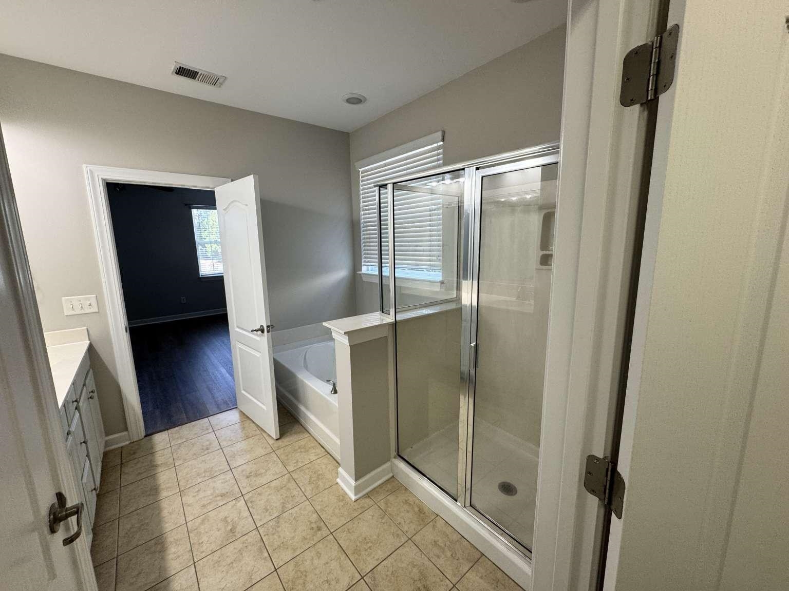4528 Marshwood Dr. Property Photo 6