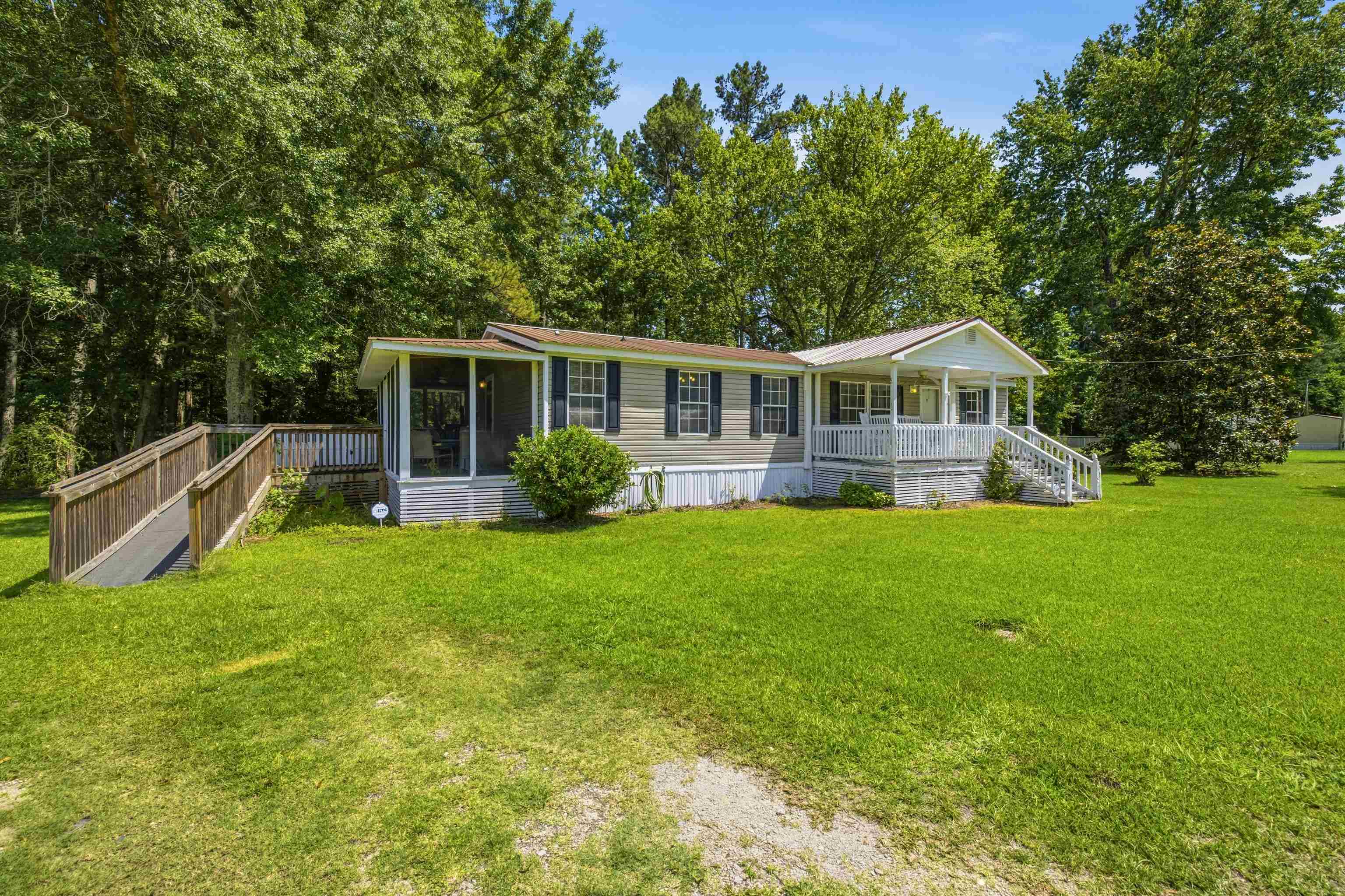 2821 Partridge Ln. Property Photo 2