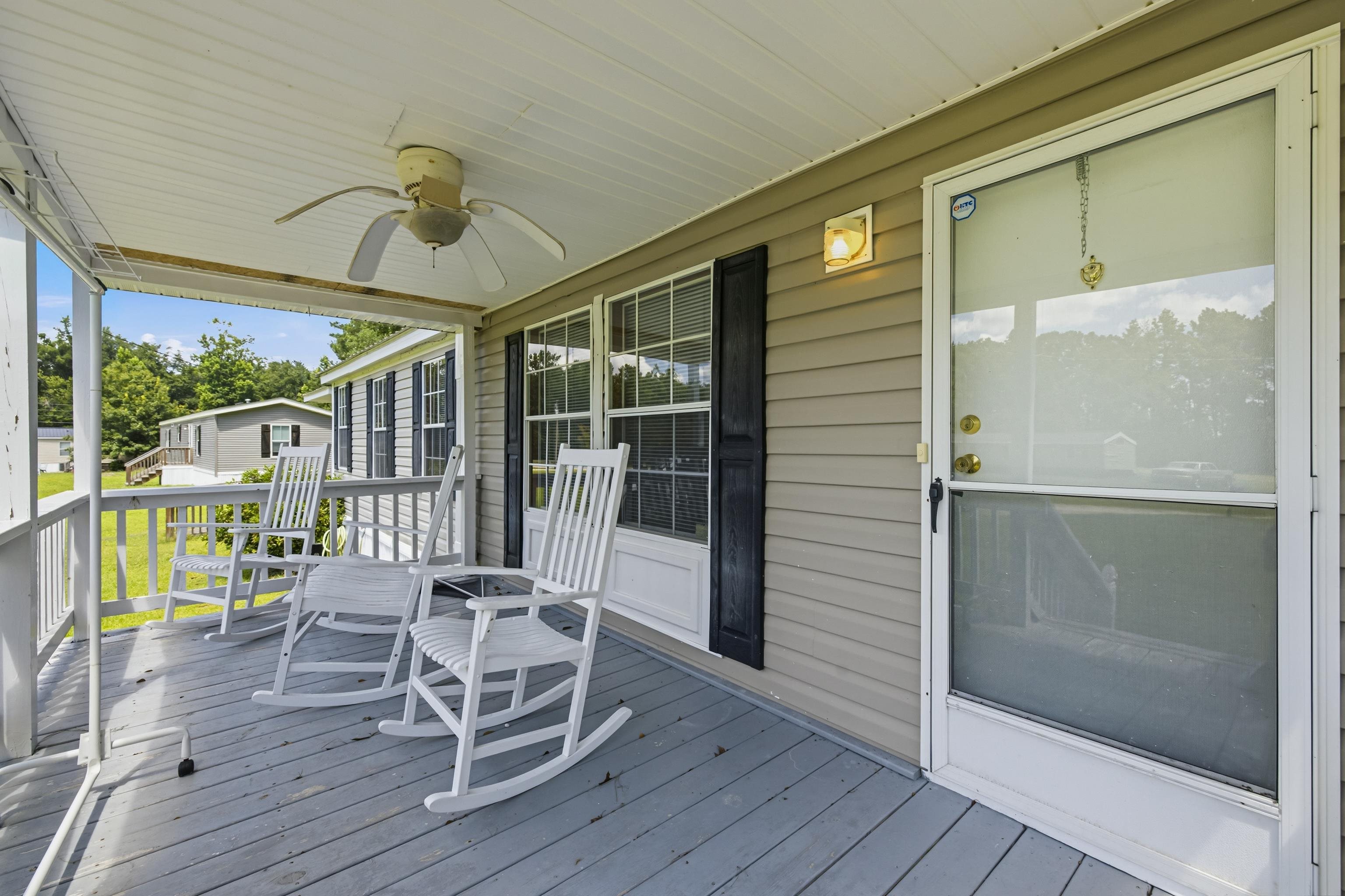 2821 Partridge Ln. Property Photo 4