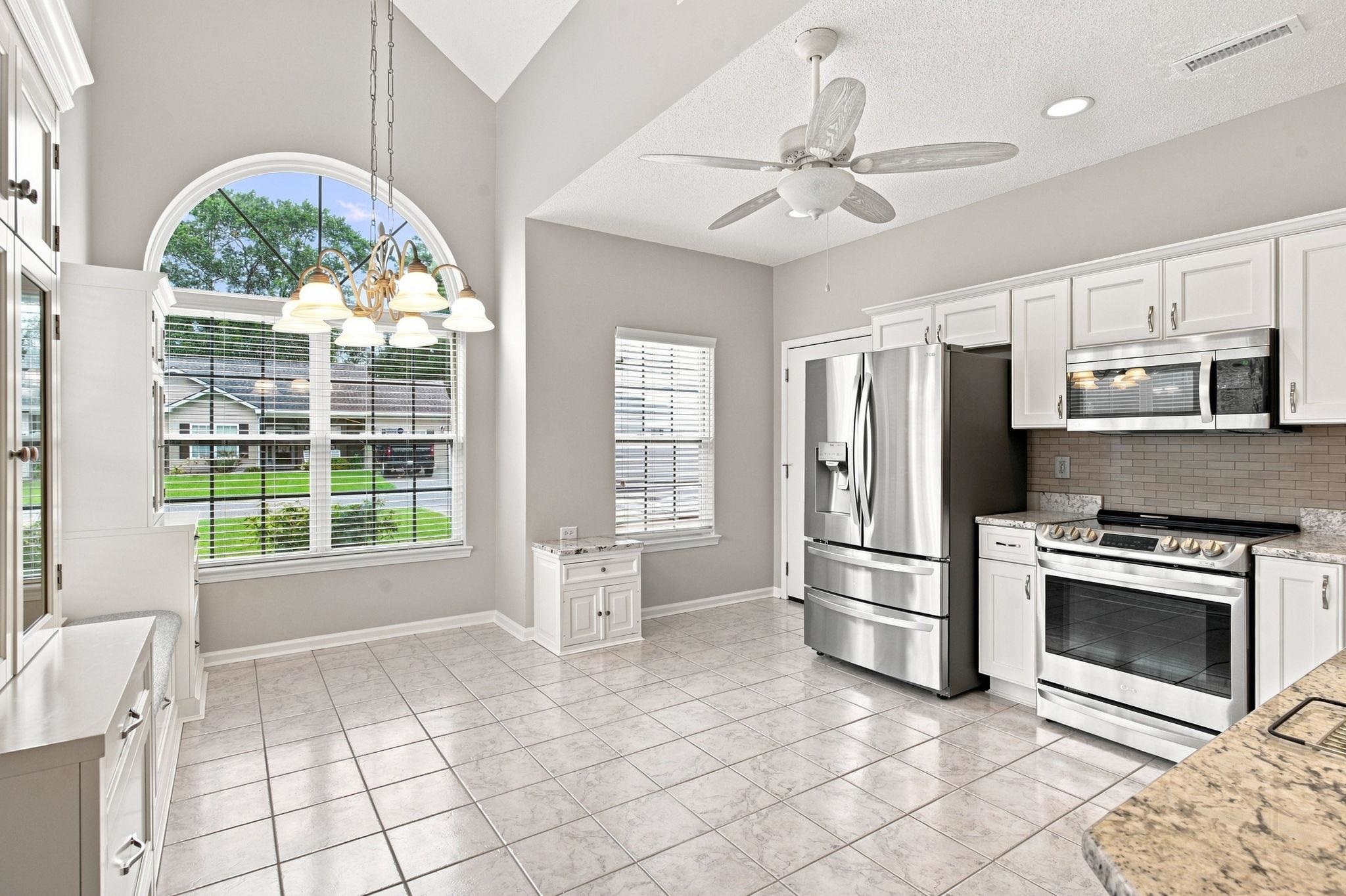 3642 Springdale Dr. Property Photo 6