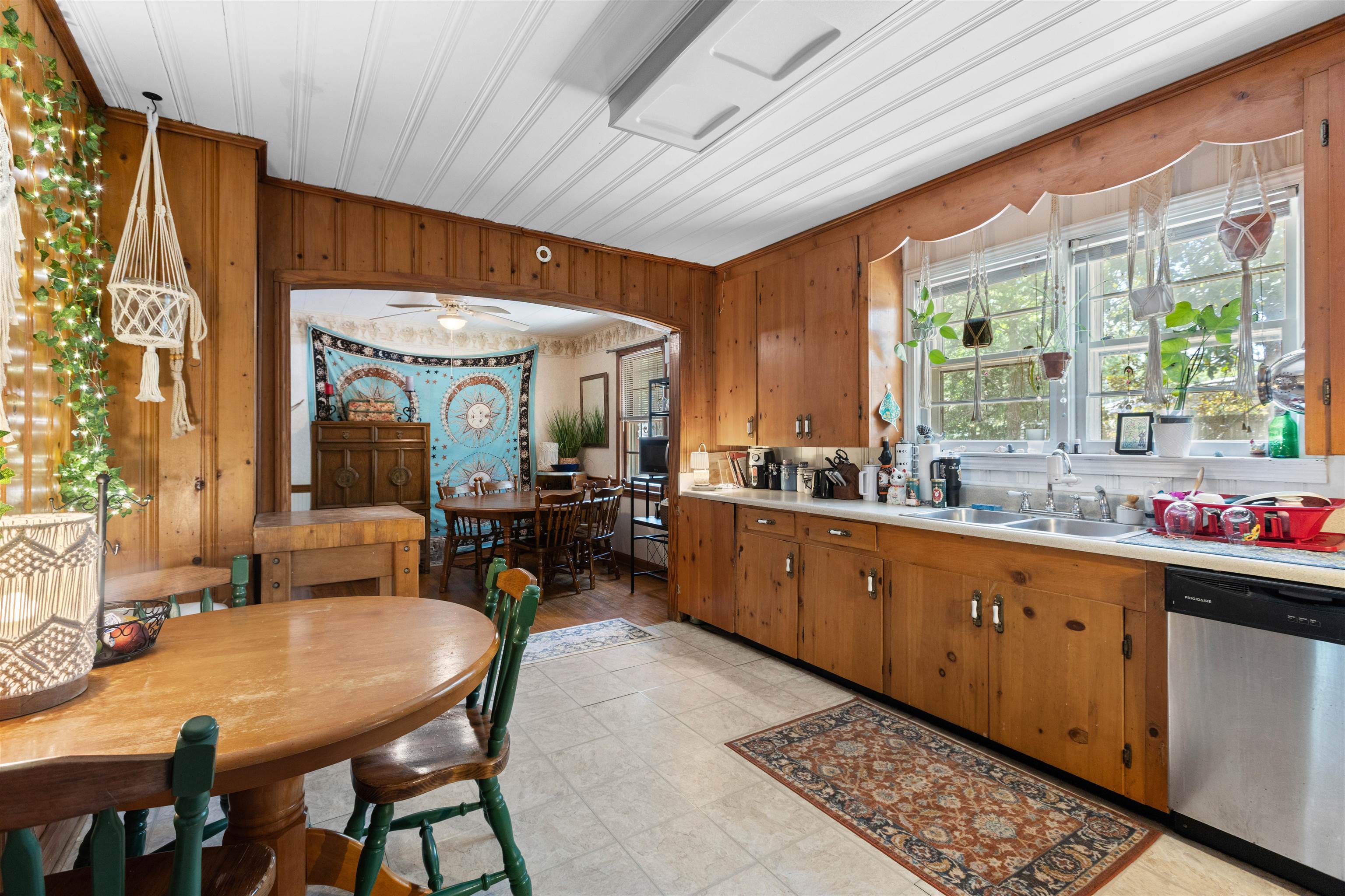 611 Collins St. Property Photo 5