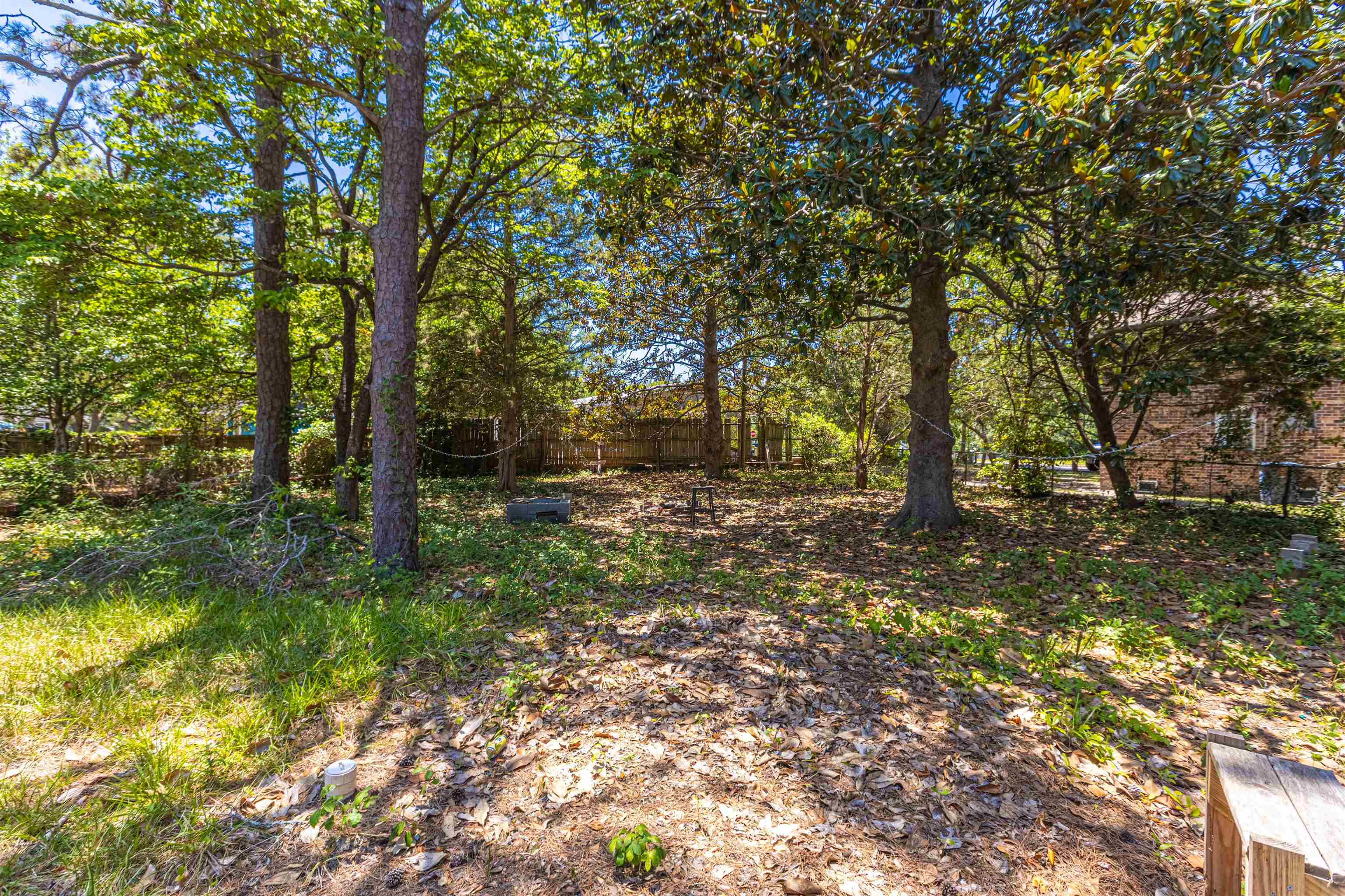 611 Collins St. Property Photo 17