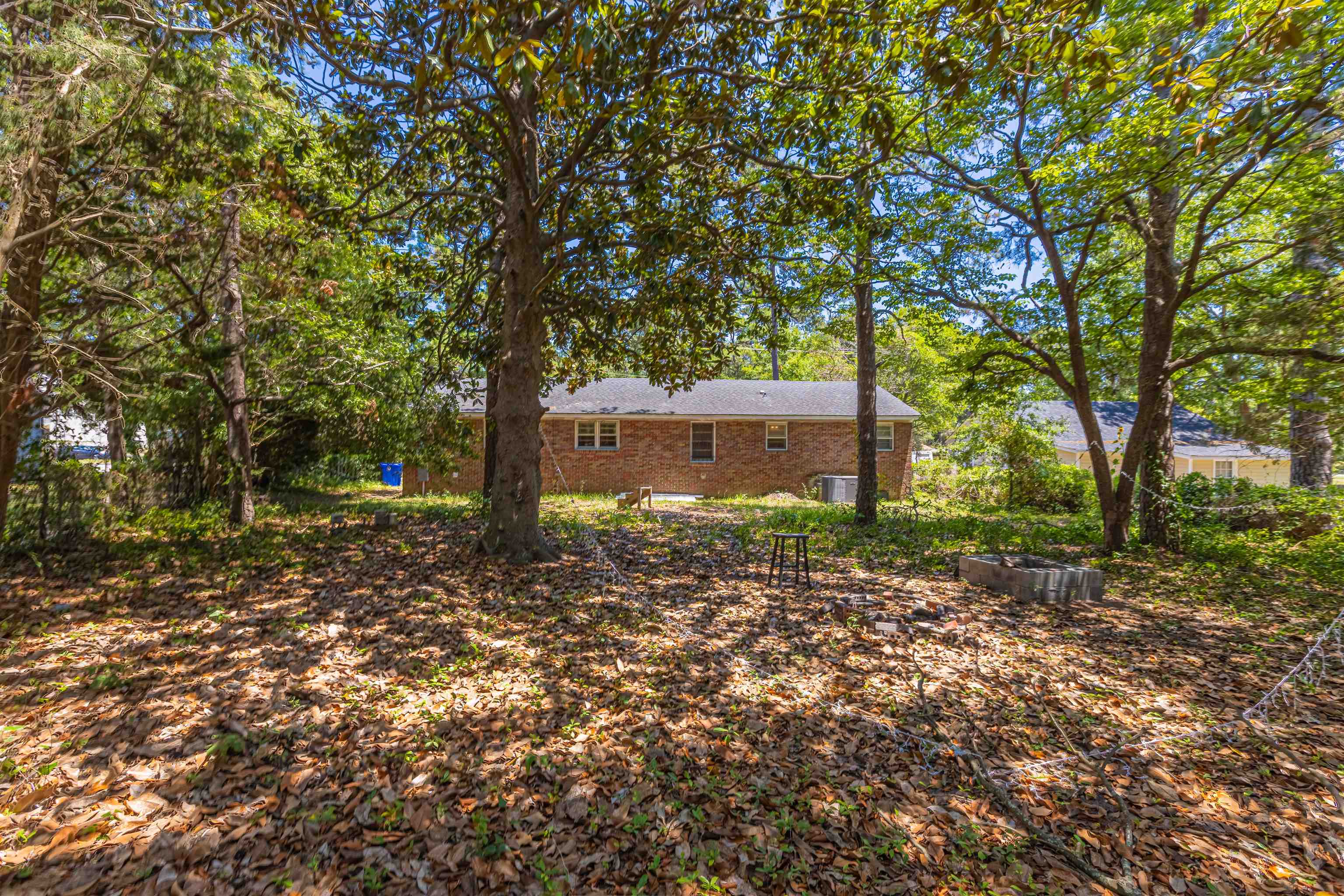 611 Collins St. Property Photo 19