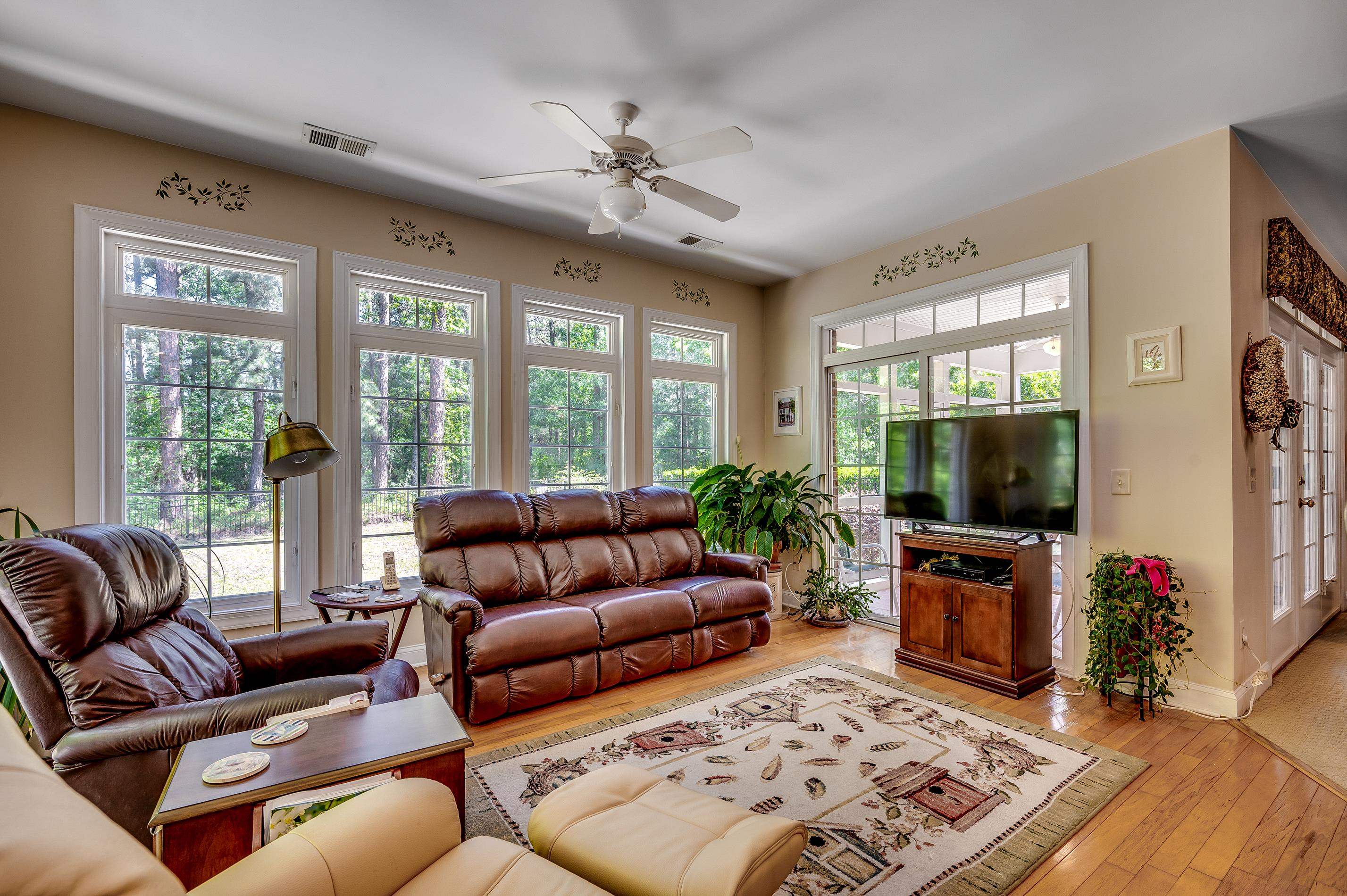 4363 Parkland Dr. Property Photo 14