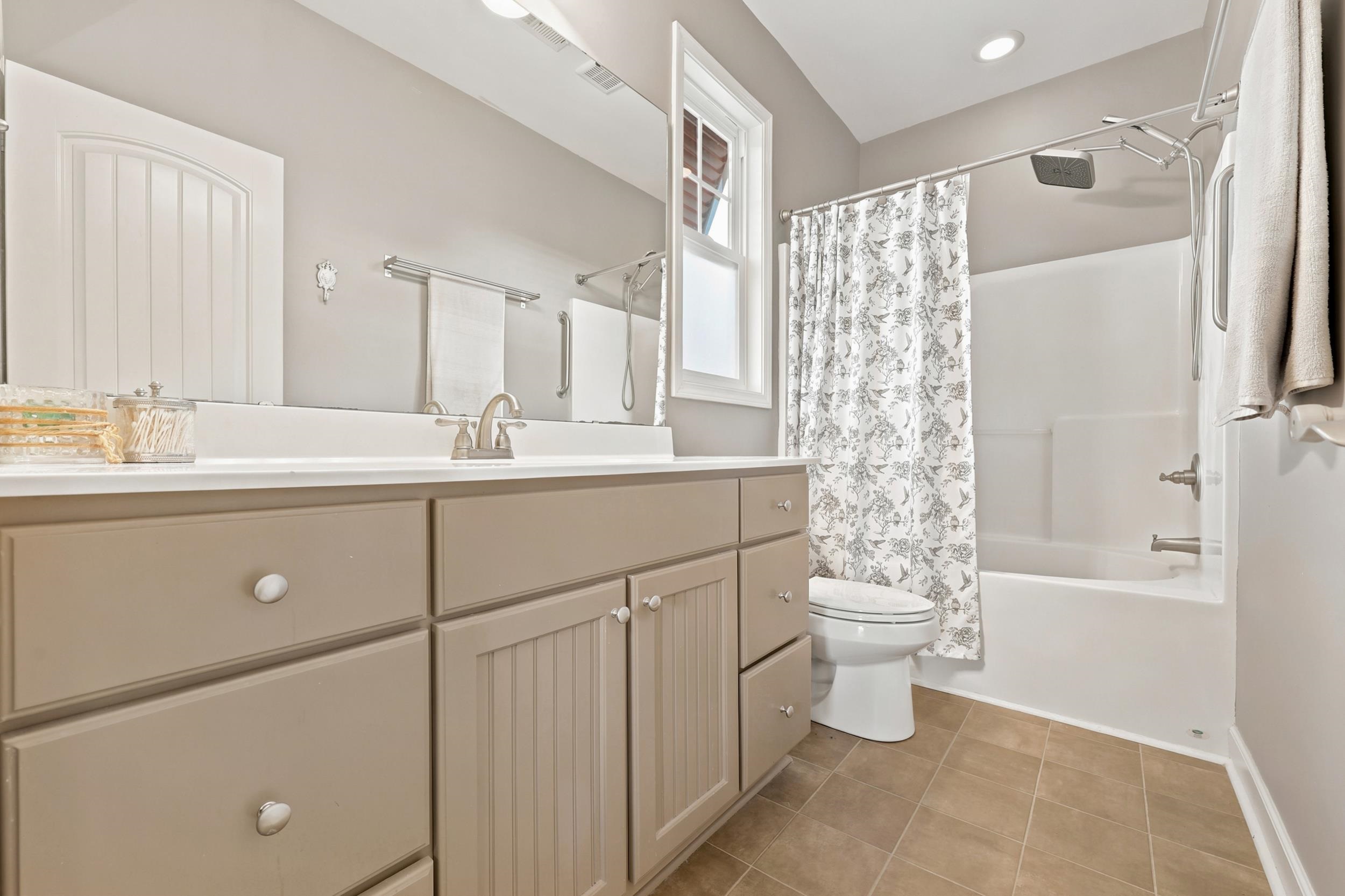 5174 Berkeley Ct. Property Photo 23