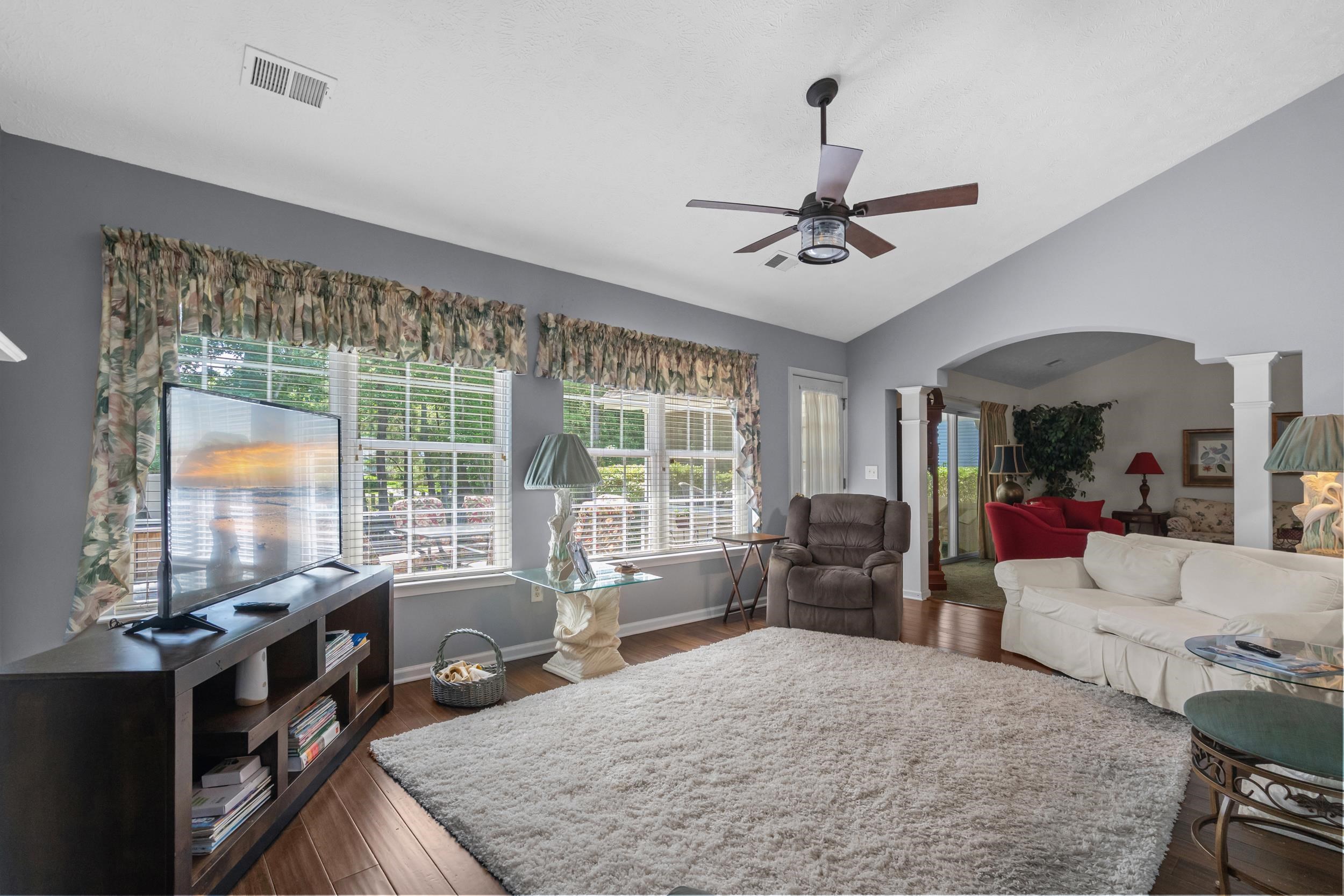 2818 Sanctuary Blvd. Property Photo 7