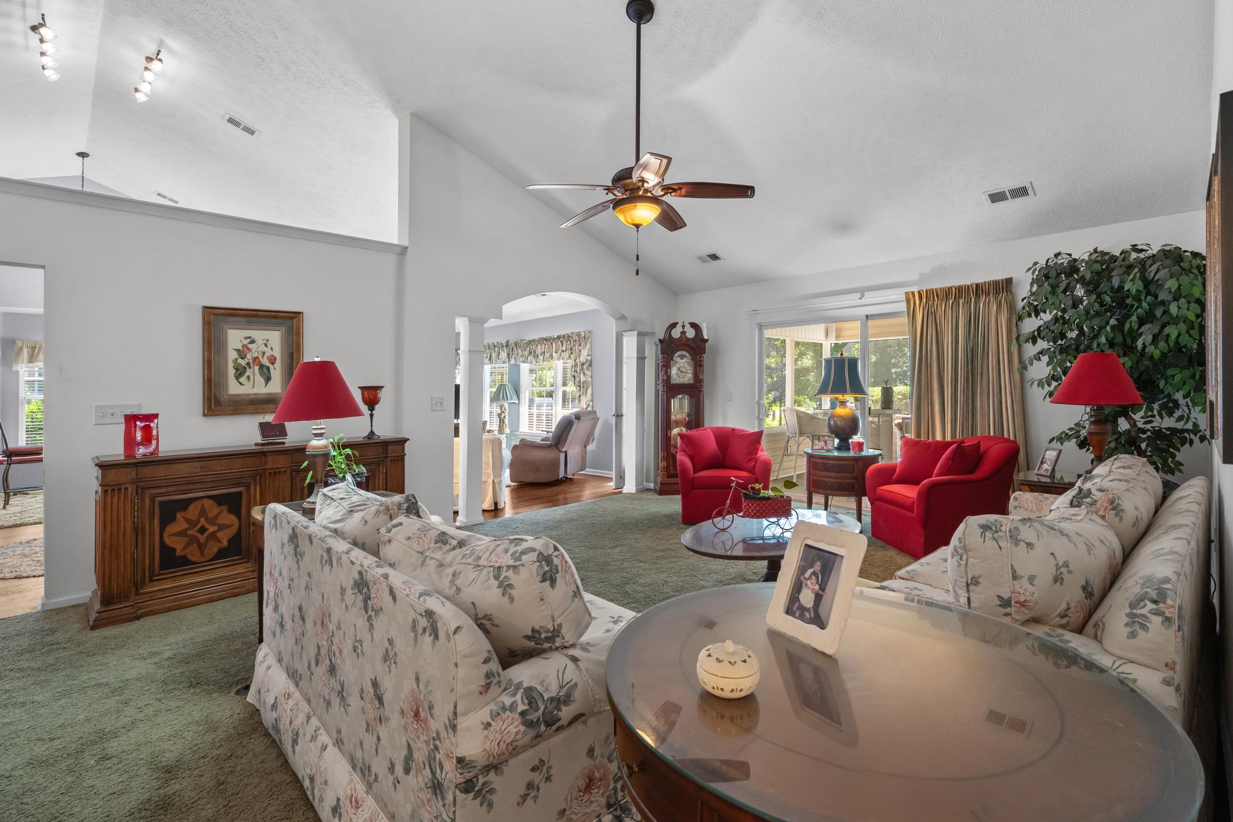 2818 Sanctuary Blvd. Property Photo 15