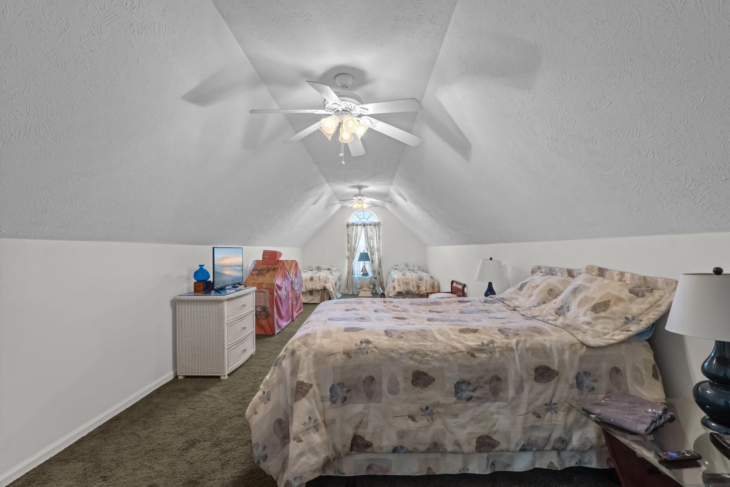 2818 Sanctuary Blvd. Property Photo 27
