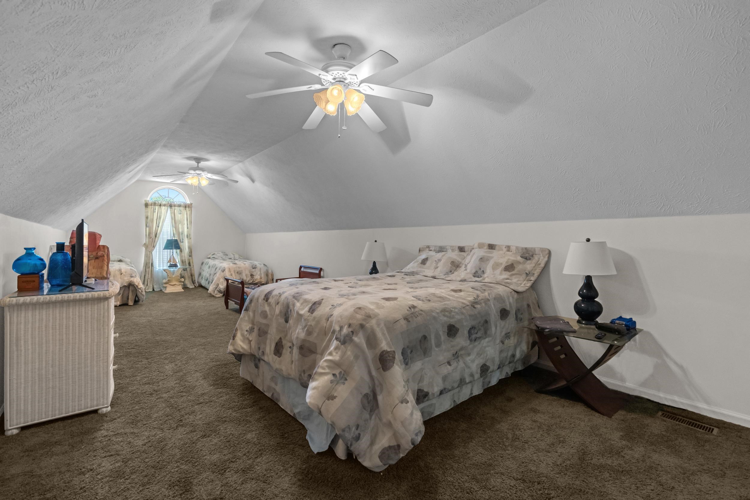 2818 Sanctuary Blvd. Property Photo 28