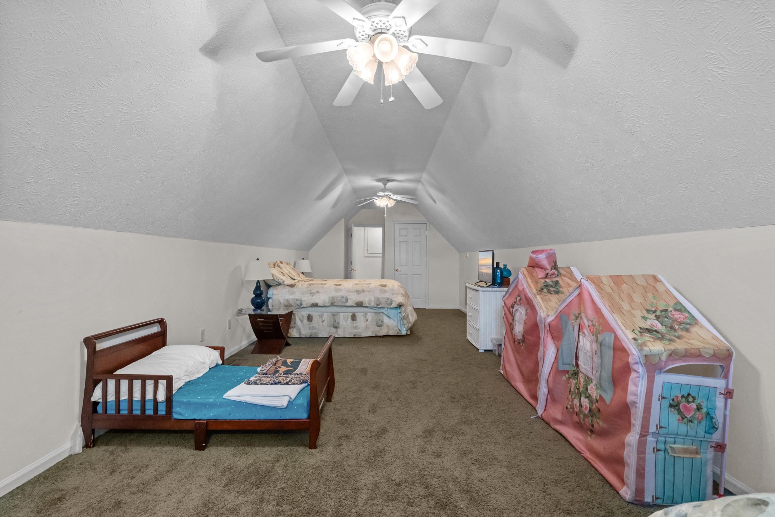 2818 Sanctuary Blvd. Property Photo 29
