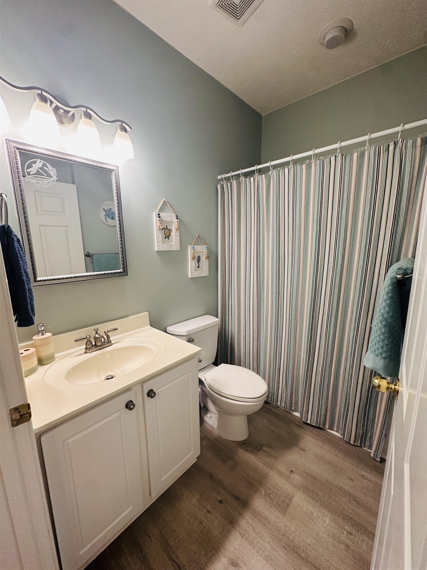 5070 Windsor Green Way Property Photo 8