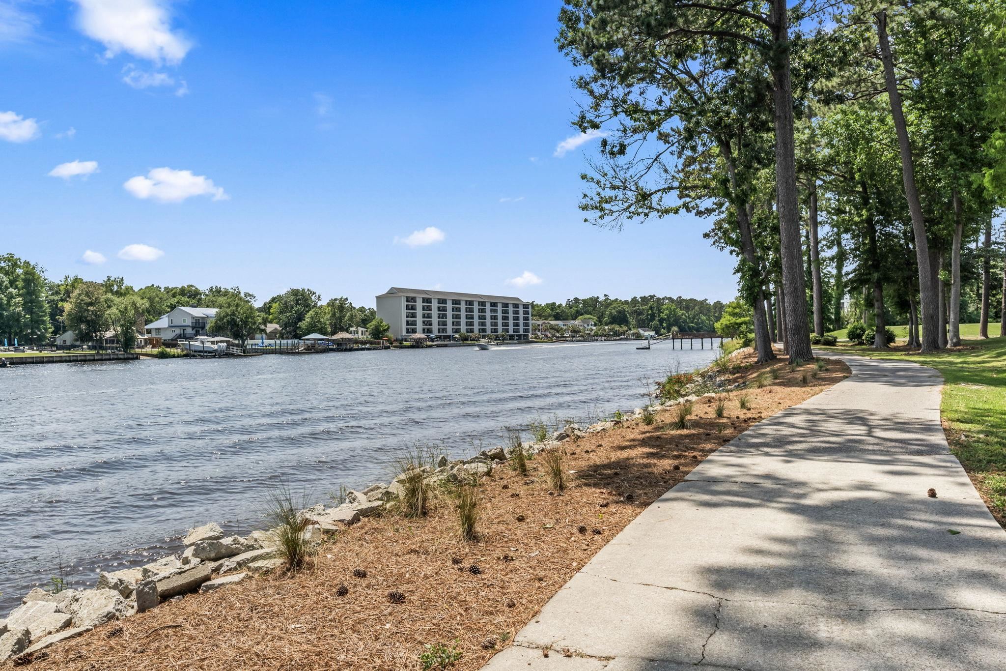 690 Riverwalk Dr. Property Photo 41