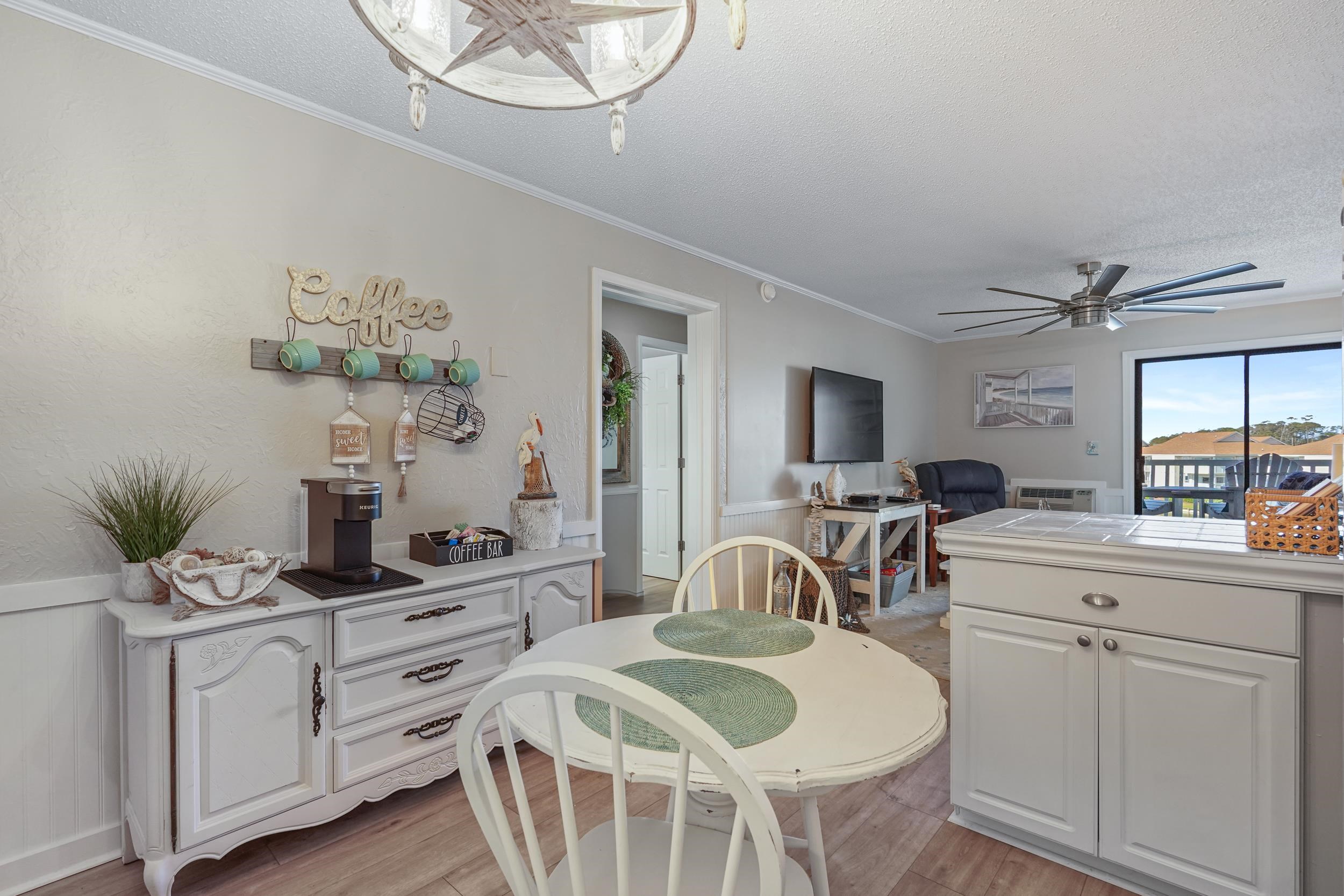 1919 Spring St. Property Photo 7