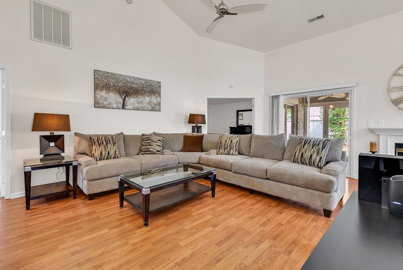 4735 Bermuda Way Property Photo 8