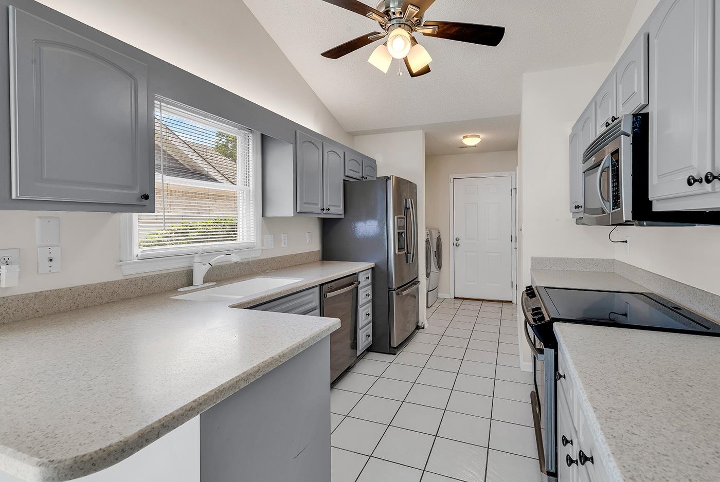 4735 Bermuda Way Property Photo 18