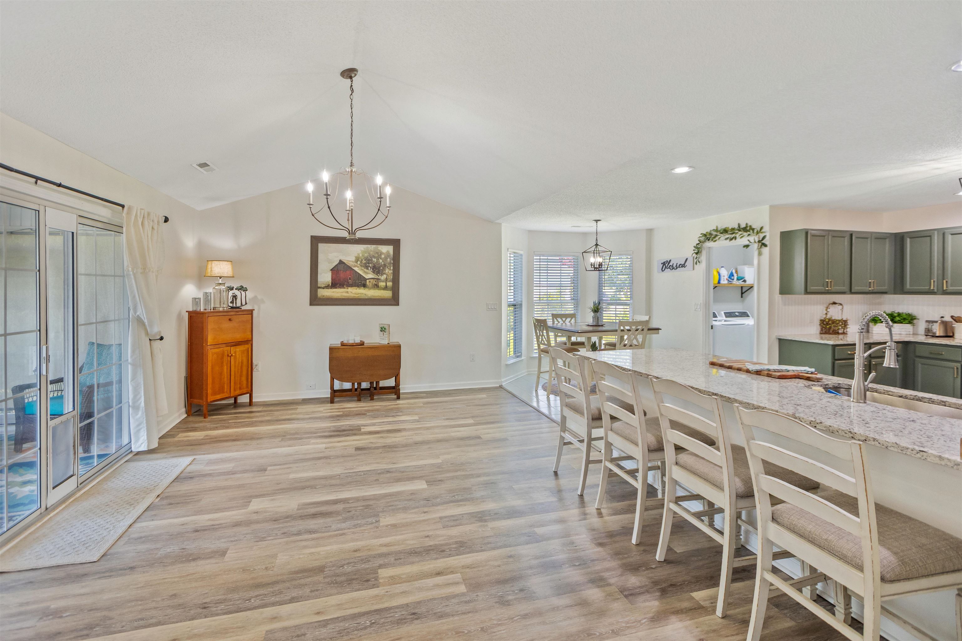 1433 Windwood Crossing Property Photo 10