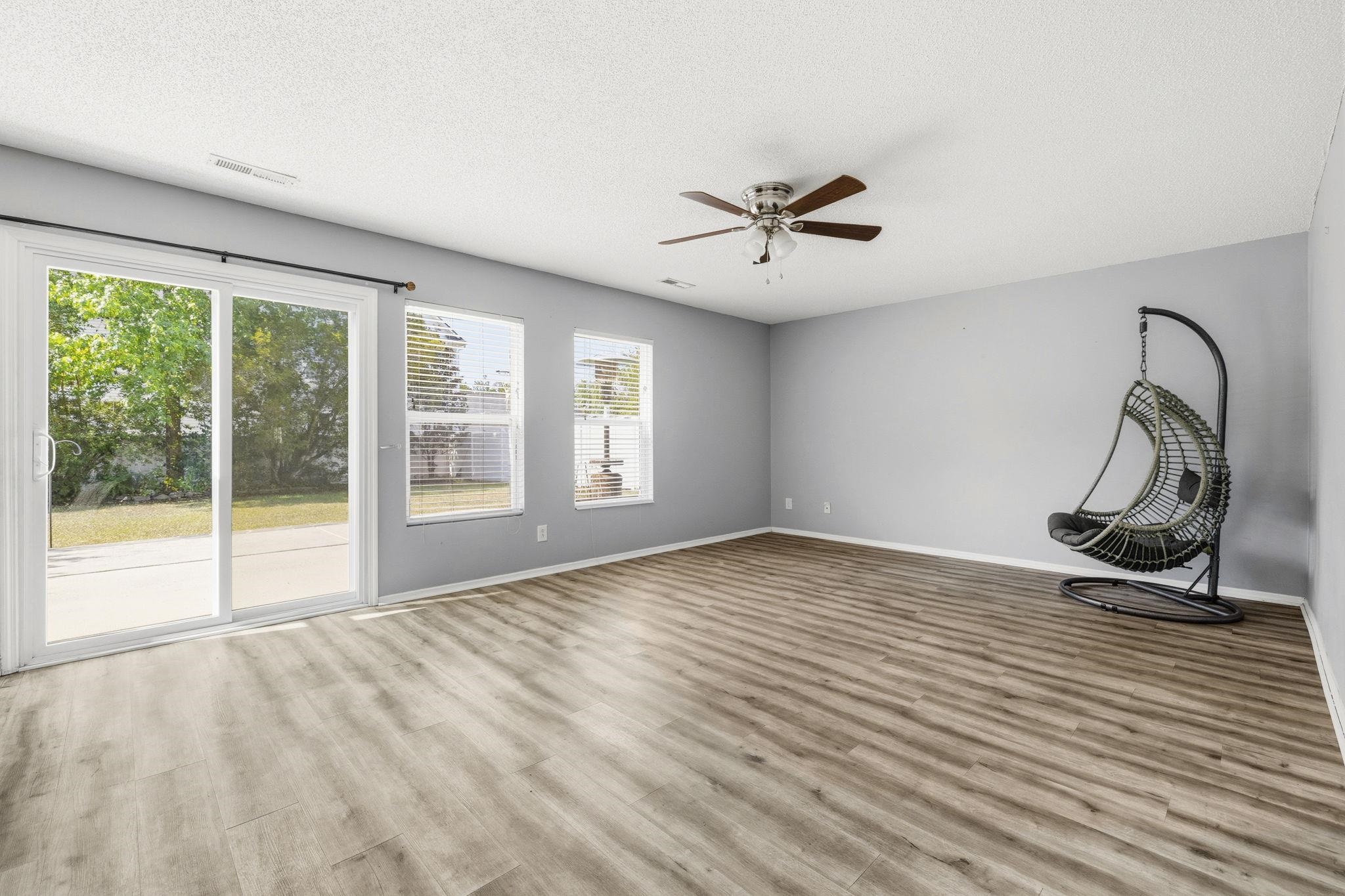 127 Weeping Willow Dr. Property Photo 12