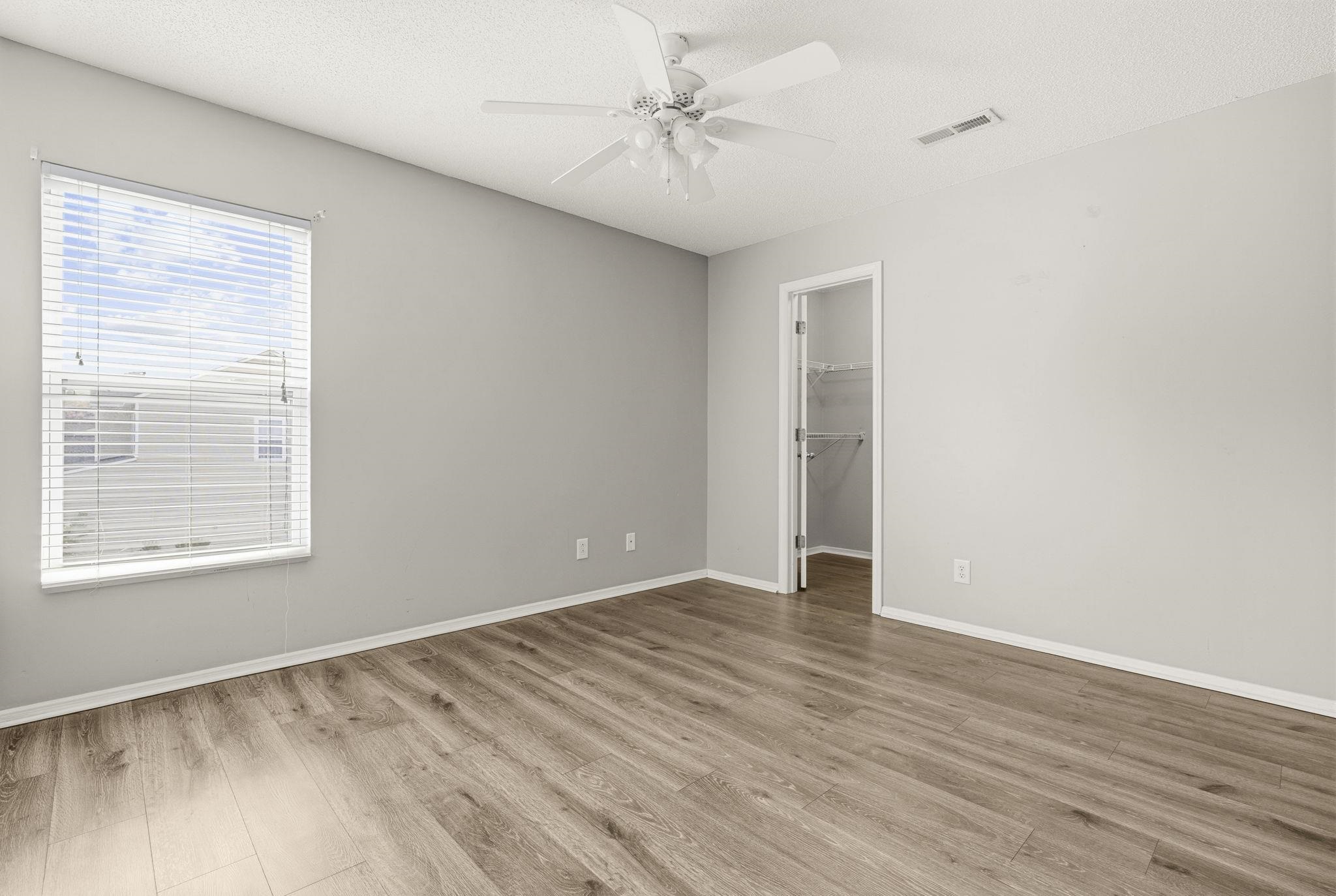 127 Weeping Willow Dr. Property Photo 25
