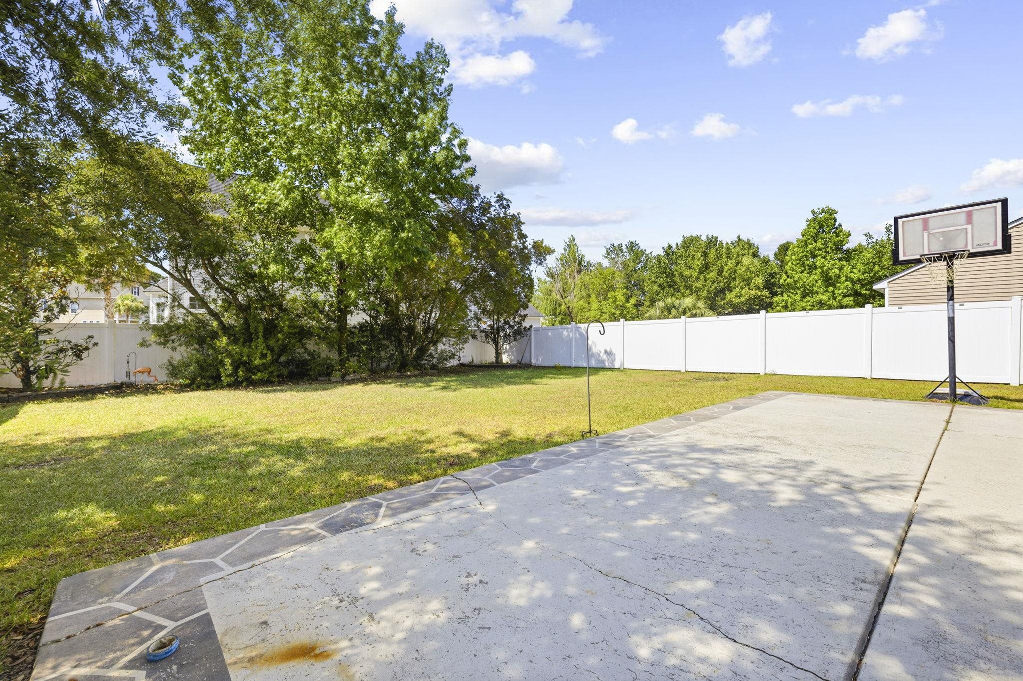 127 Weeping Willow Dr. Property Photo 31