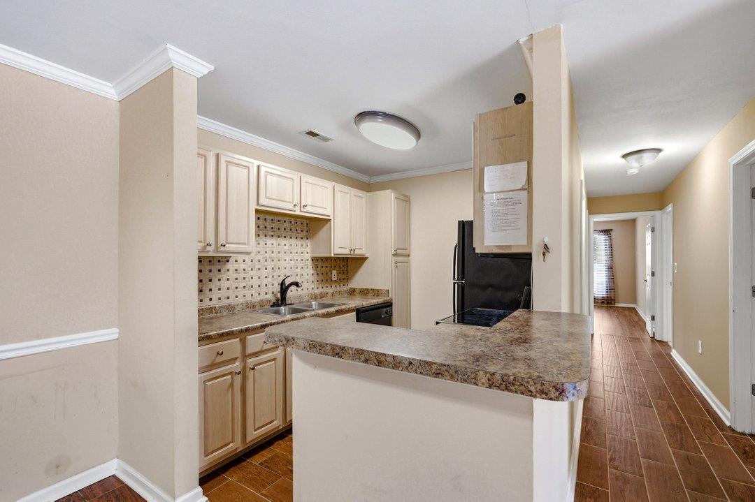 3774 Hitchcock Way Property Photo 7
