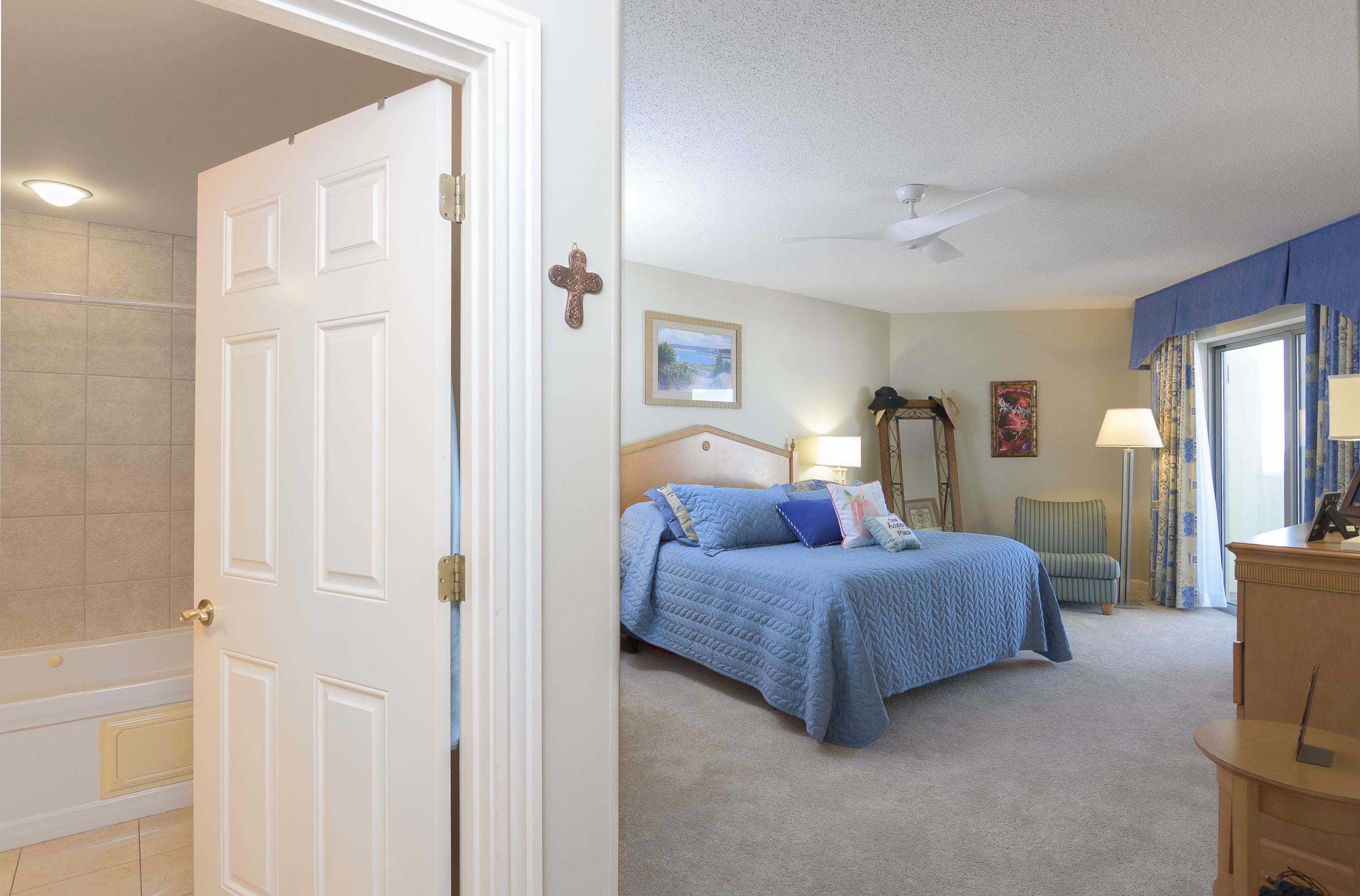 9994 Beach Club Dr. Property Photo 20