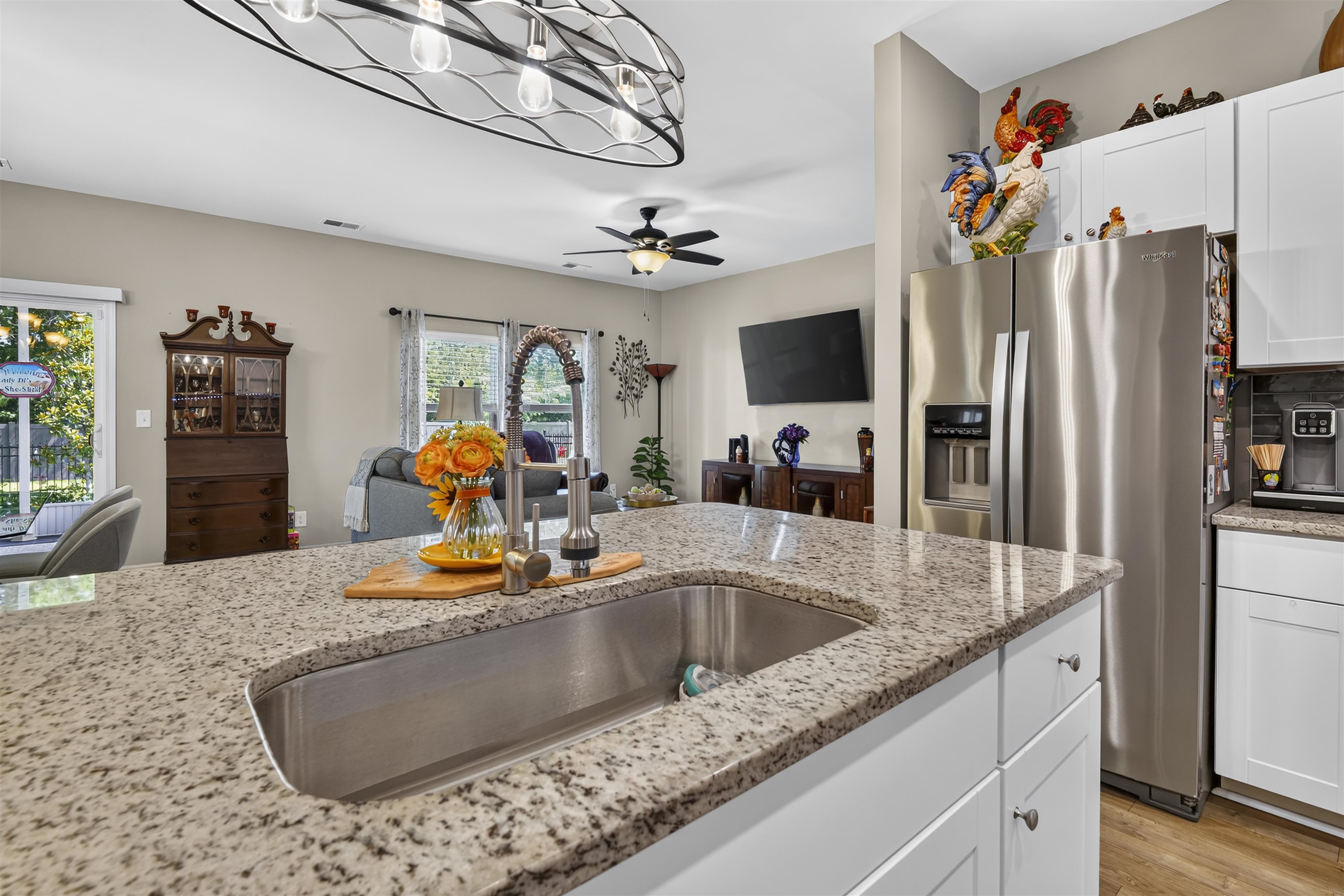 169 Cypress Tree Loop Property Photo 6
