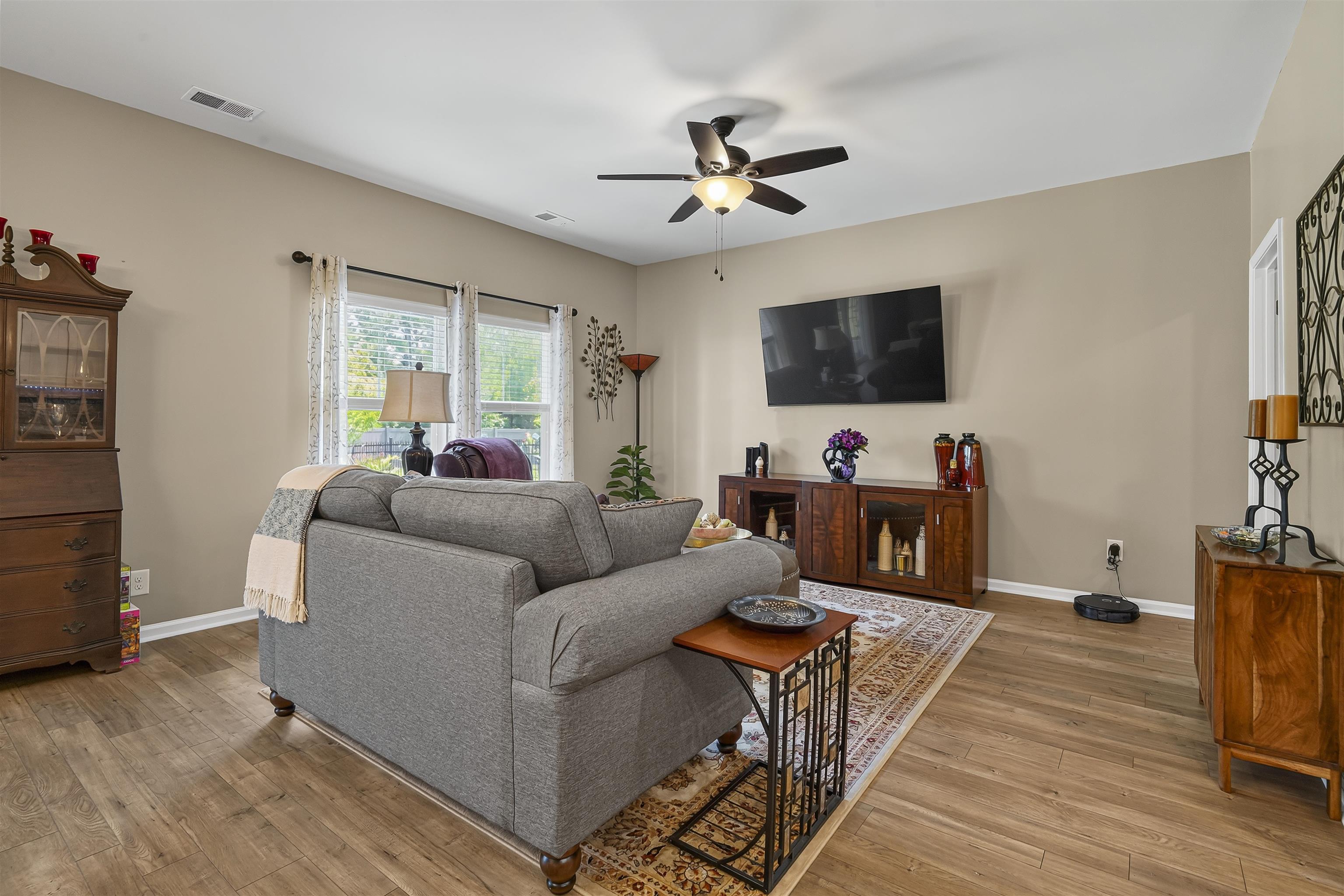 169 Cypress Tree Loop Property Photo 13