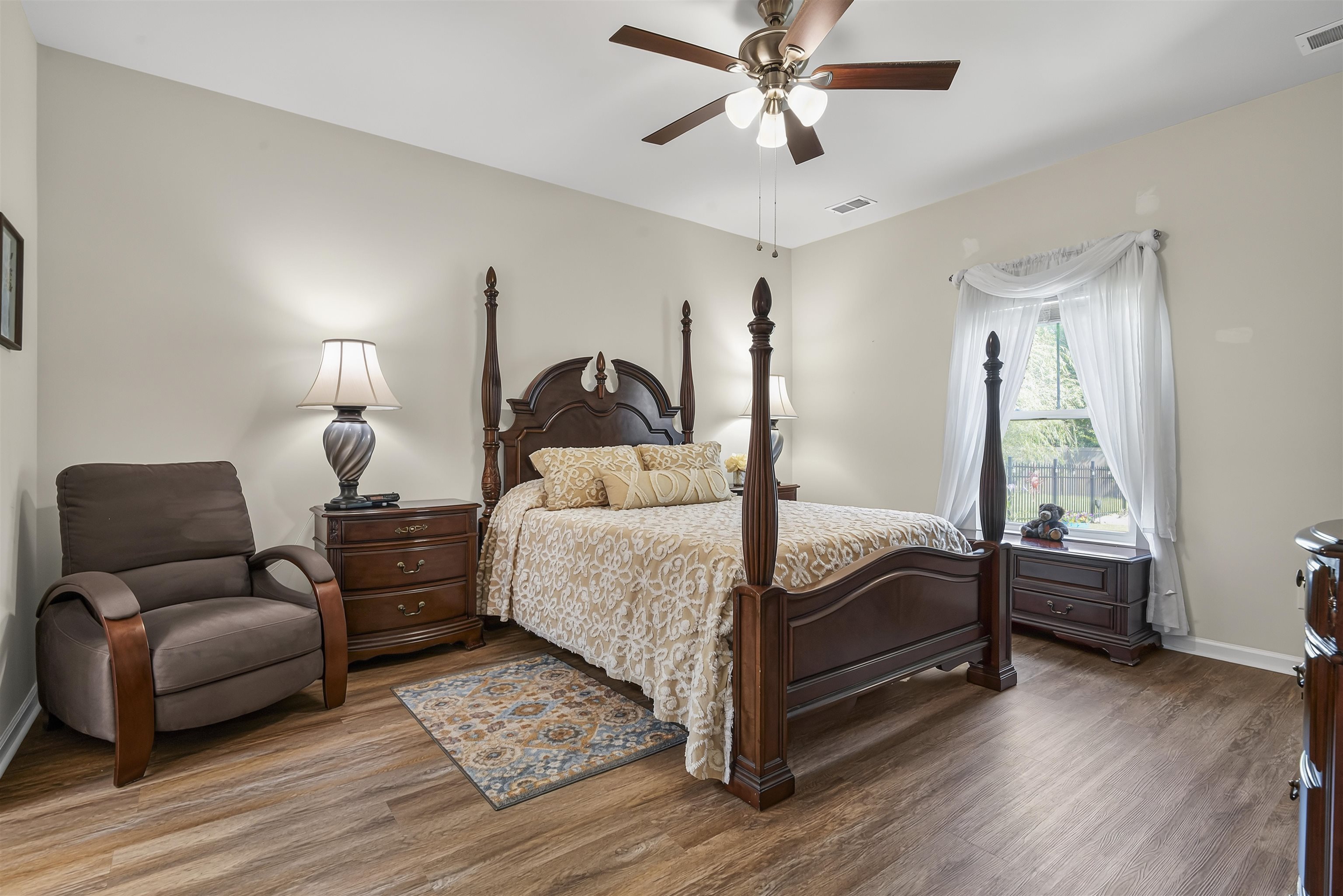 169 Cypress Tree Loop Property Photo 21