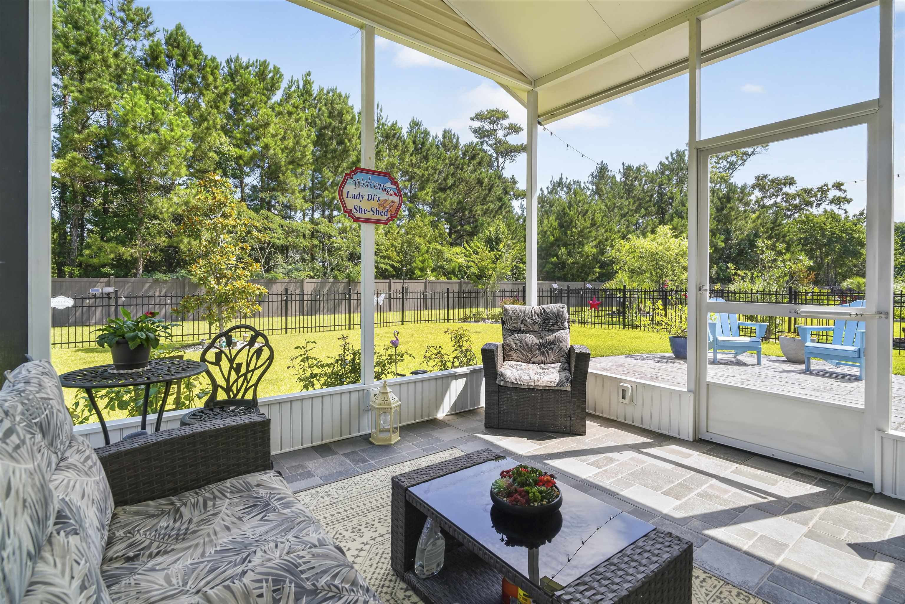 169 Cypress Tree Loop Property Photo 28