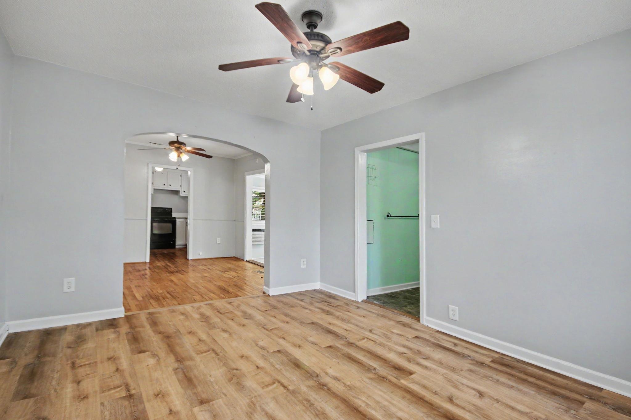 321 Park St. Property Photo 6