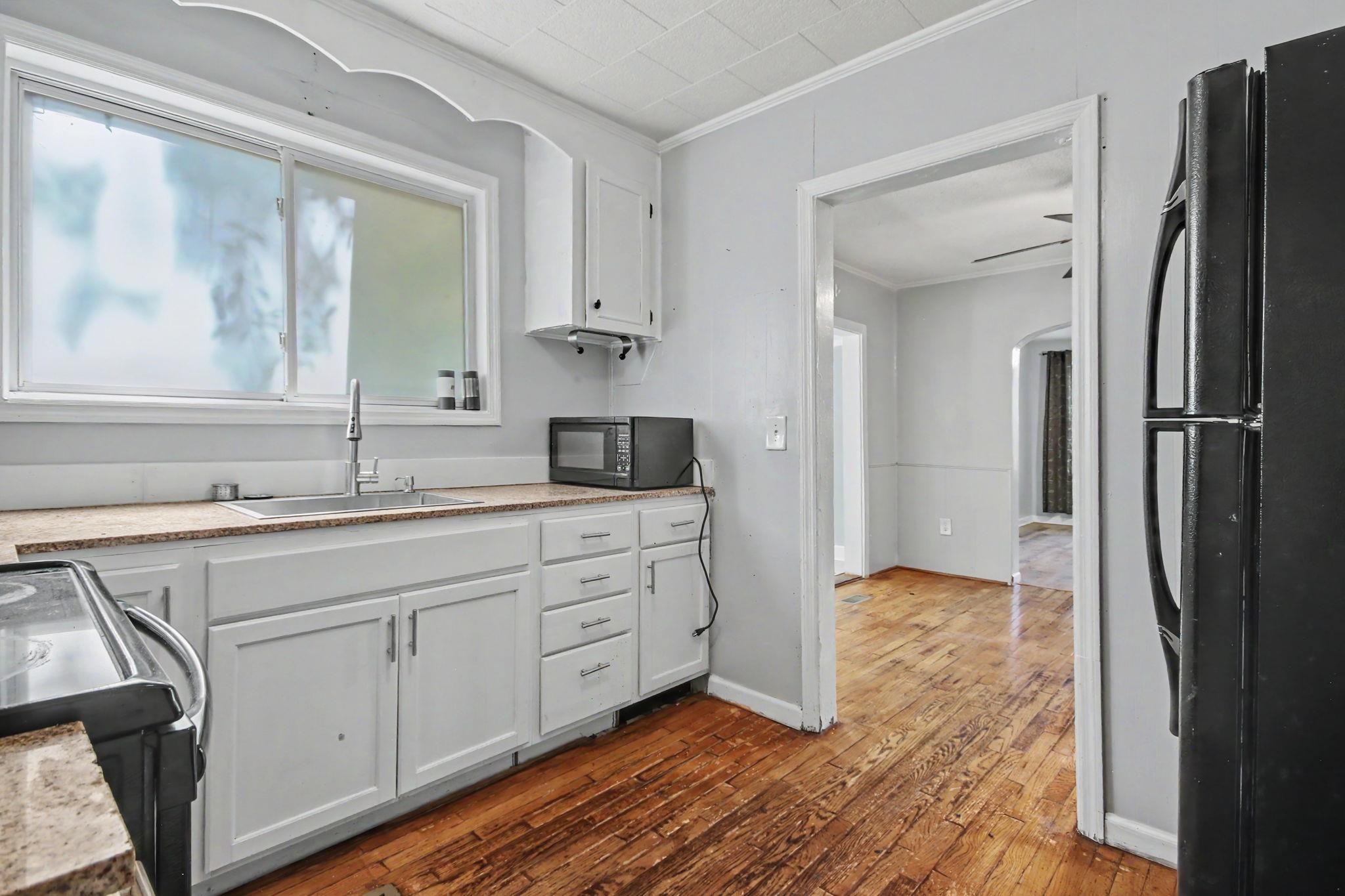 321 Park St. Property Photo 14